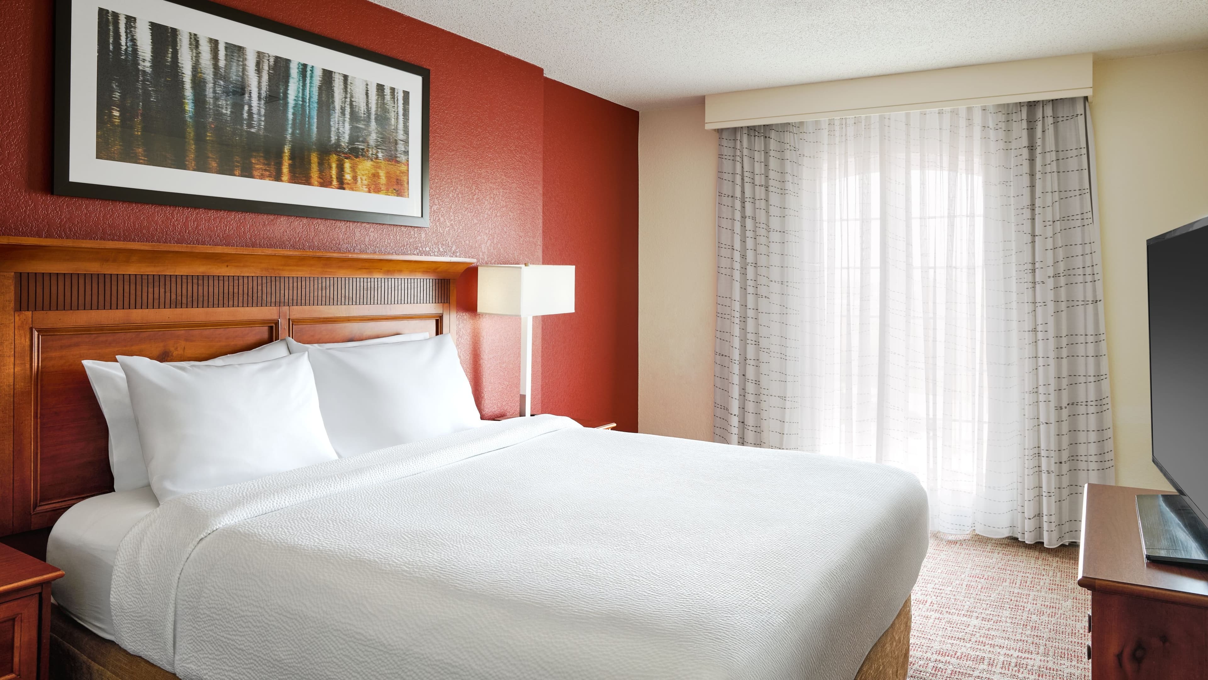 1 Bedroom Suite - Image 2