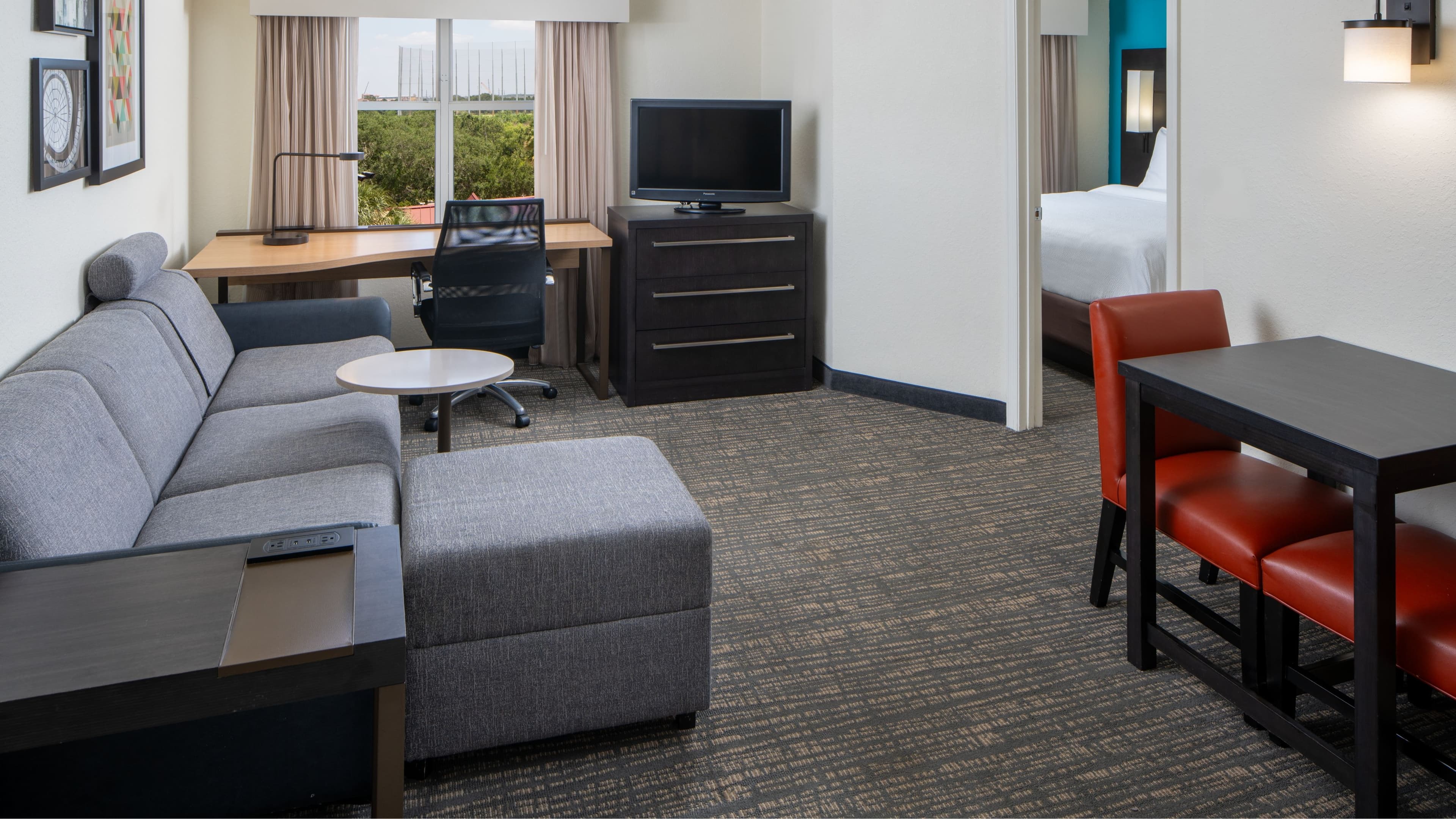 1 Bedroom Suite - Image 2