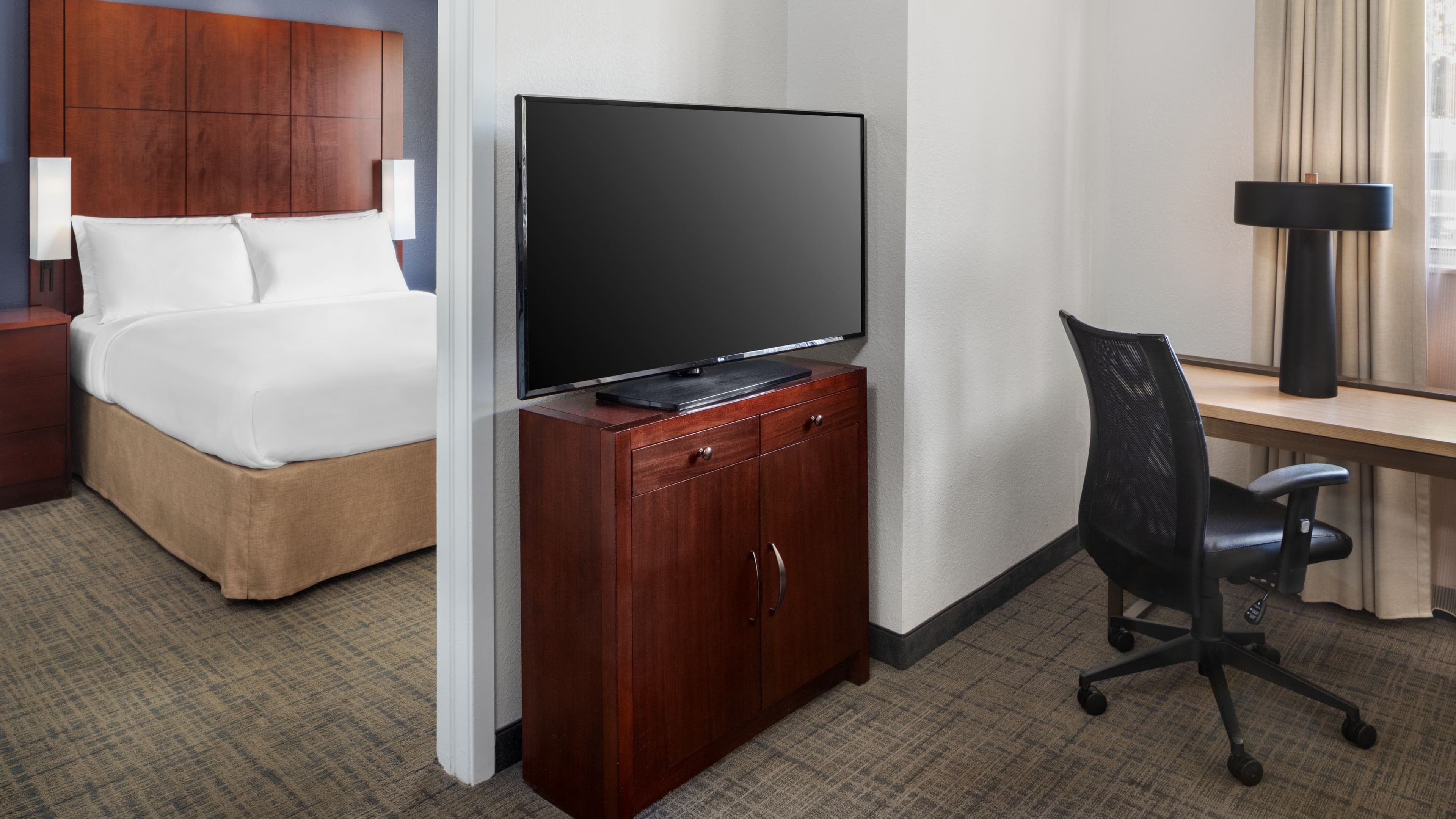 1 Bedroom Suite - Image 5