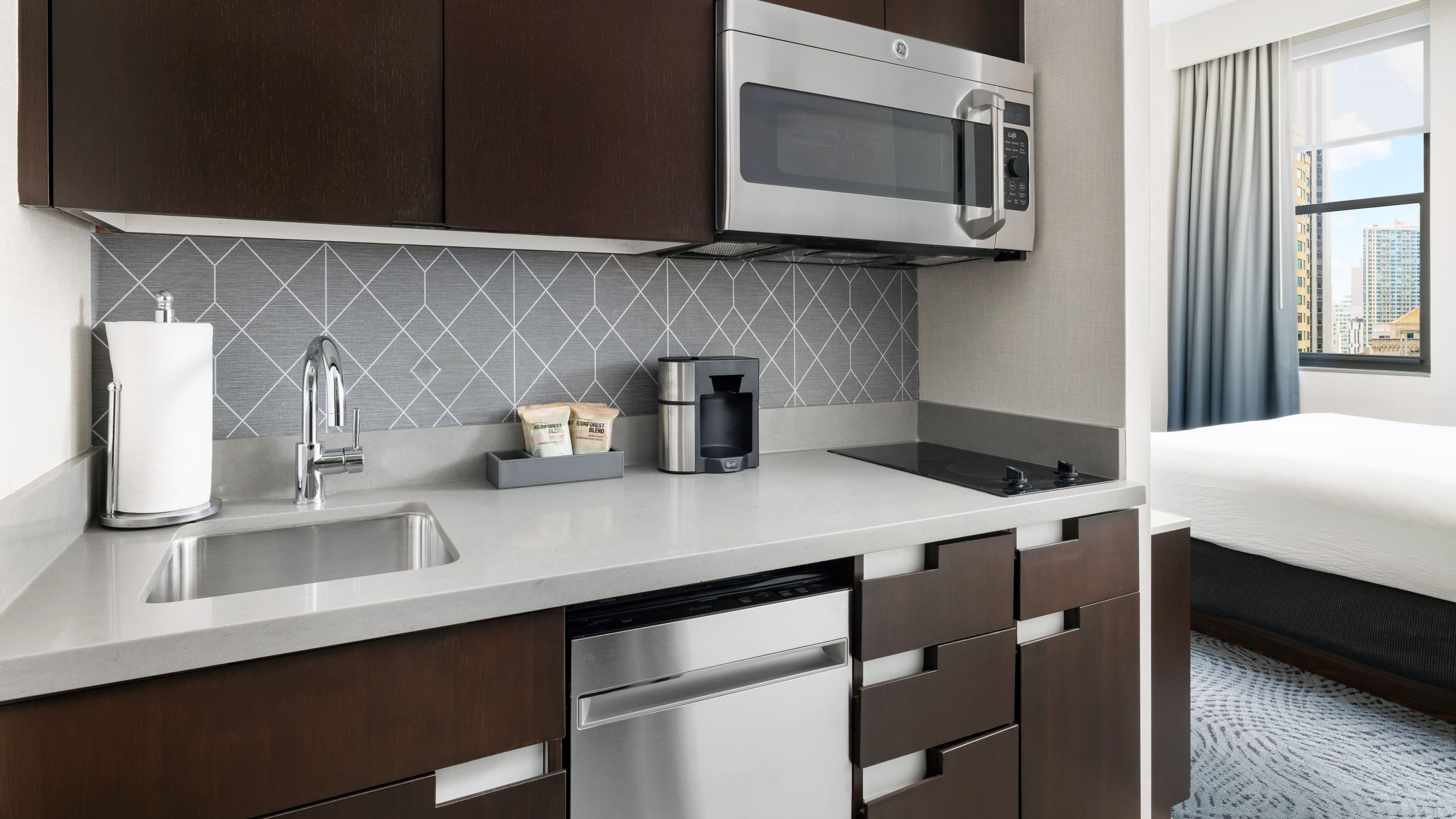 Executive Studio - Image 3