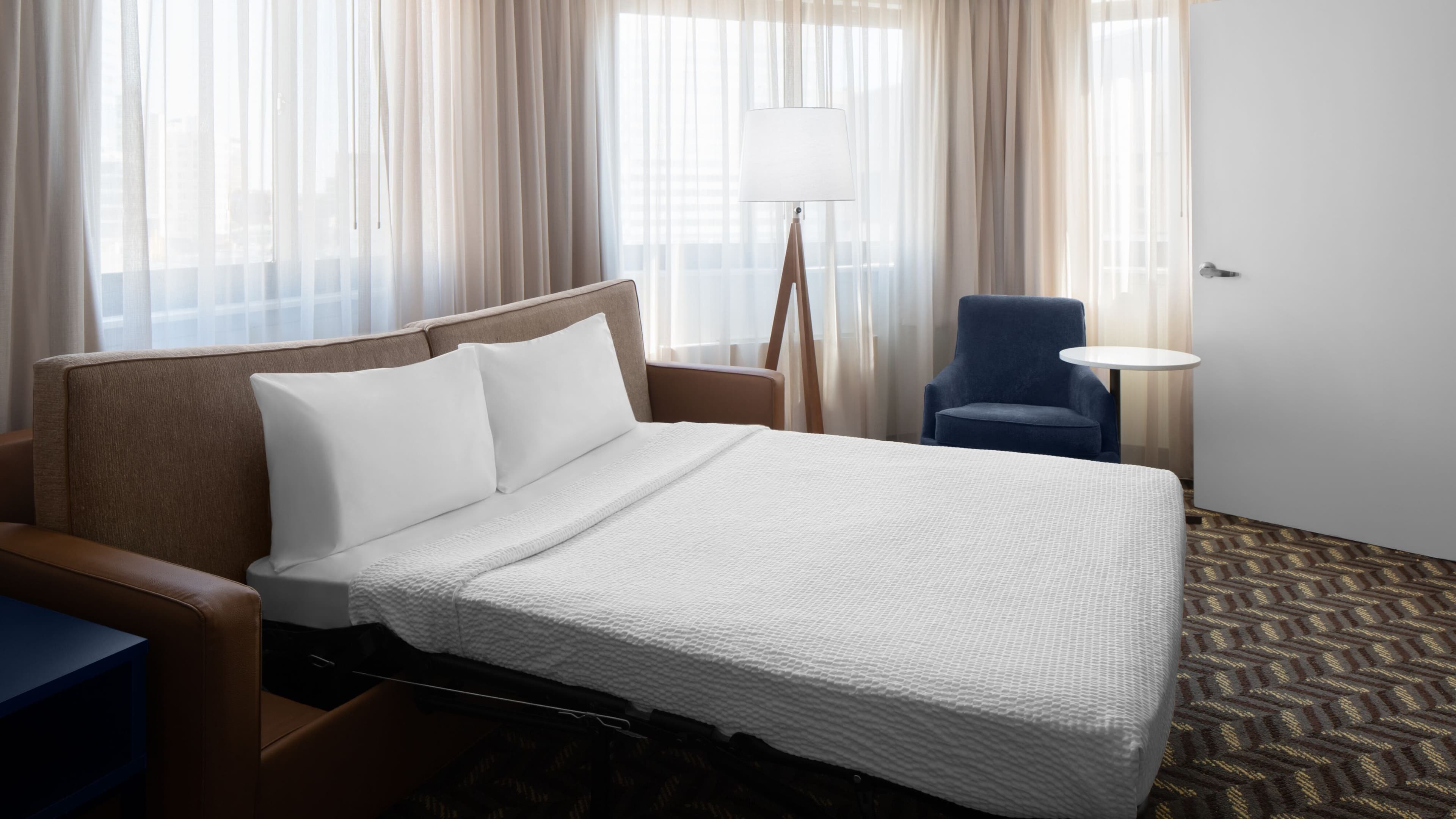 1 Bedroom King Suite - Image 3