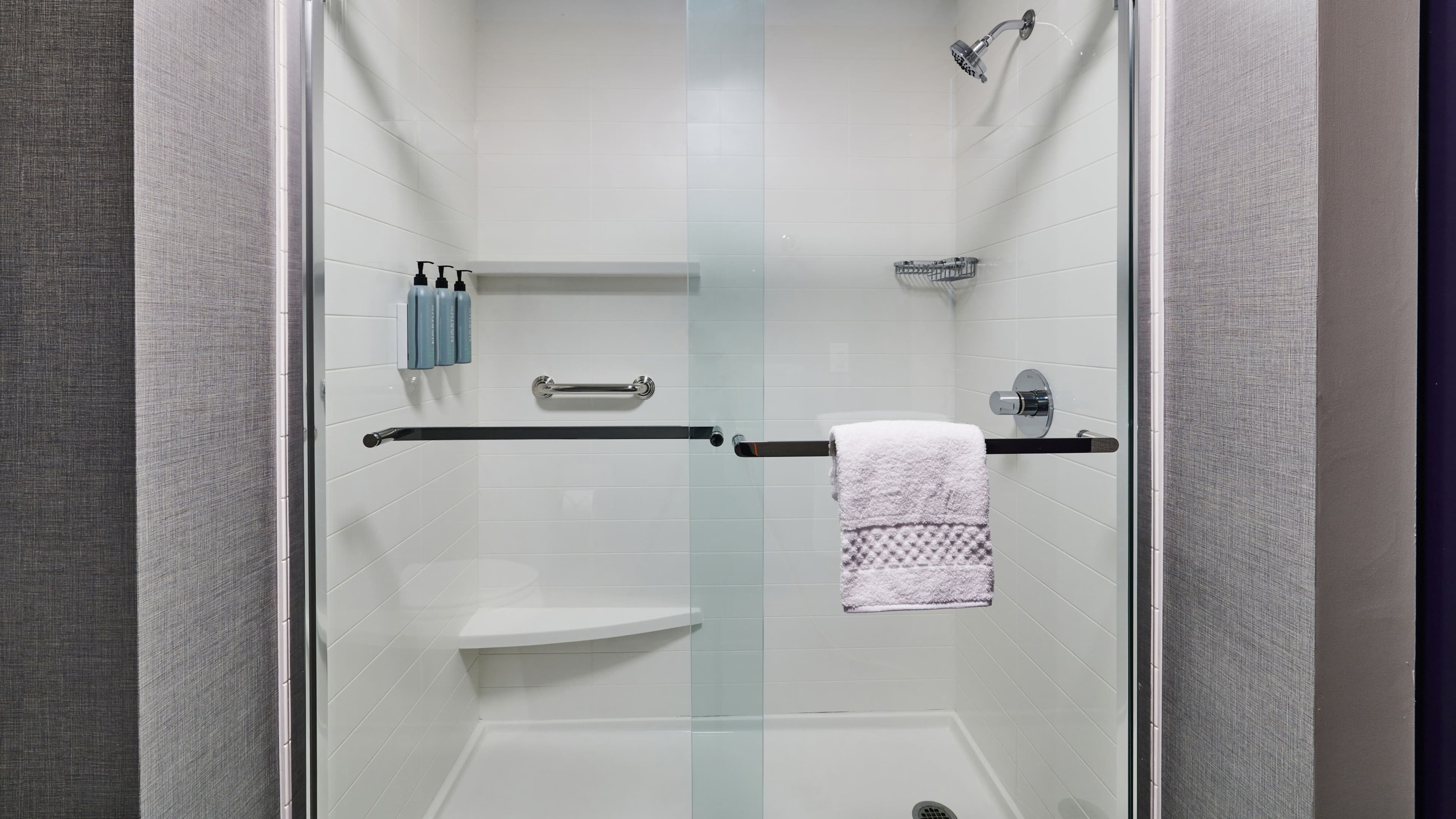 1 Bedroom Suite - Image 7