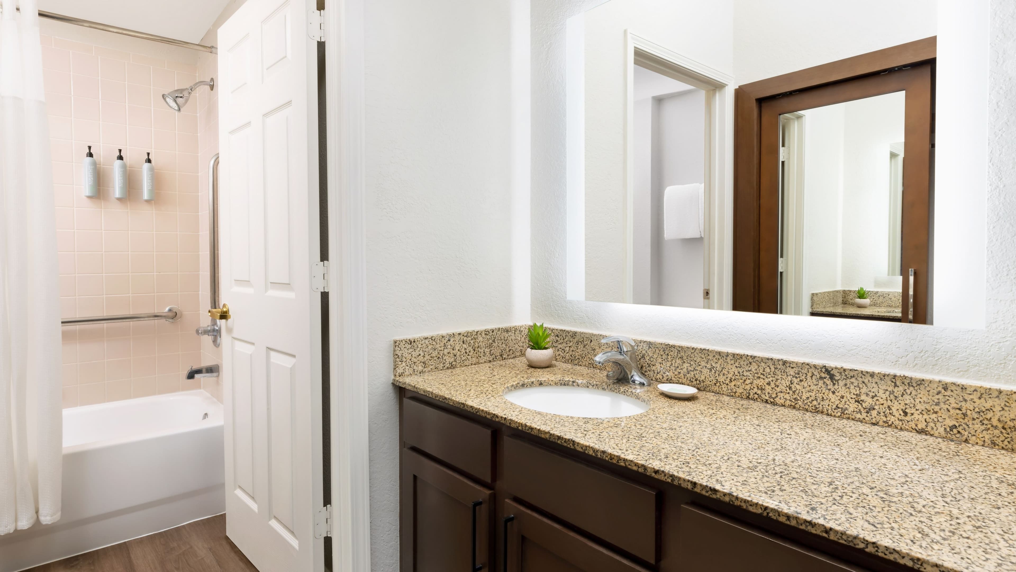 1 Bedroom Suite - Image 8