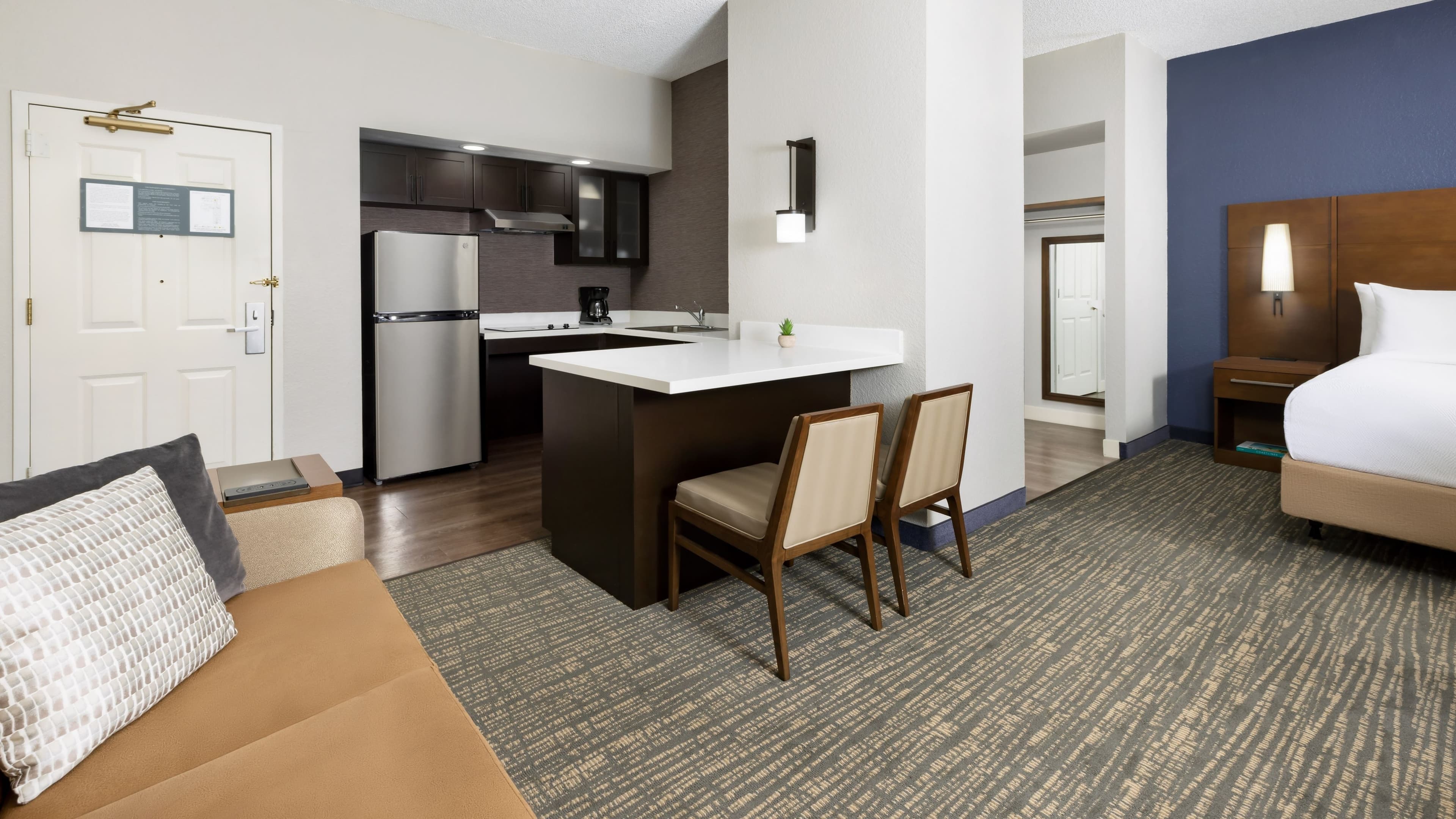 1 Bedroom Suite - Image 5
