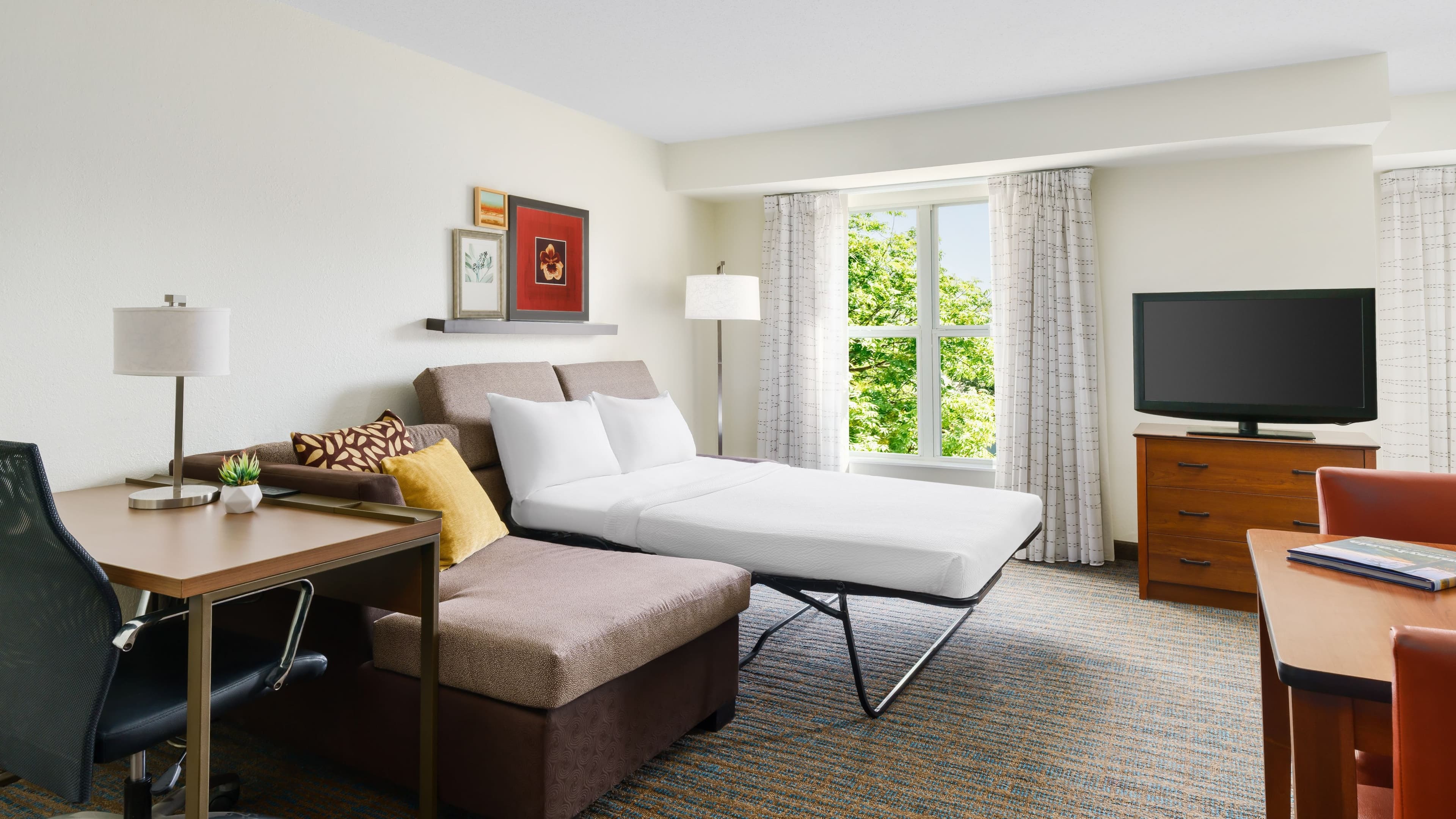 1 Bedroom Suite - Image 7