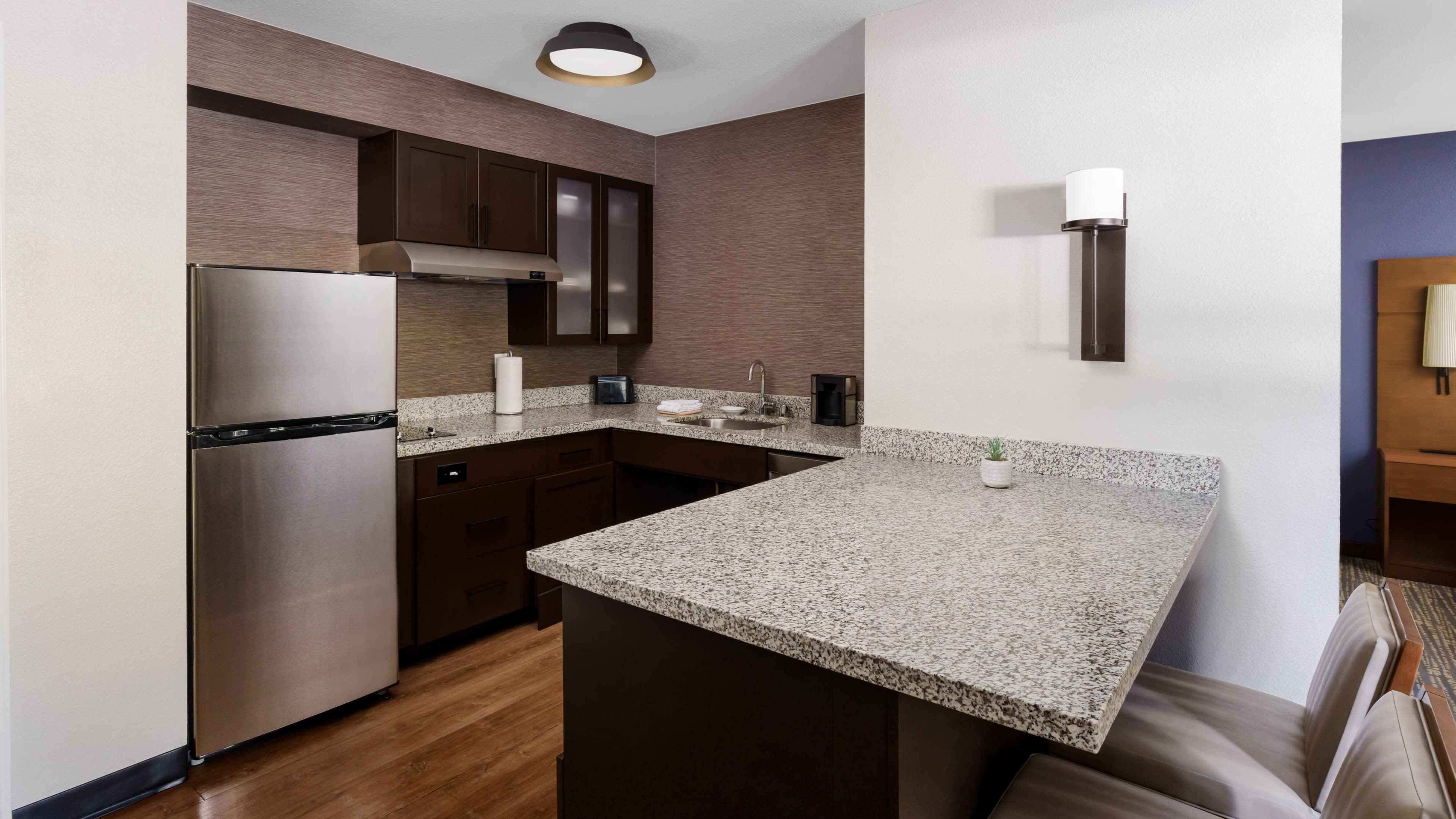 1 Bedroom Suite - Image 6