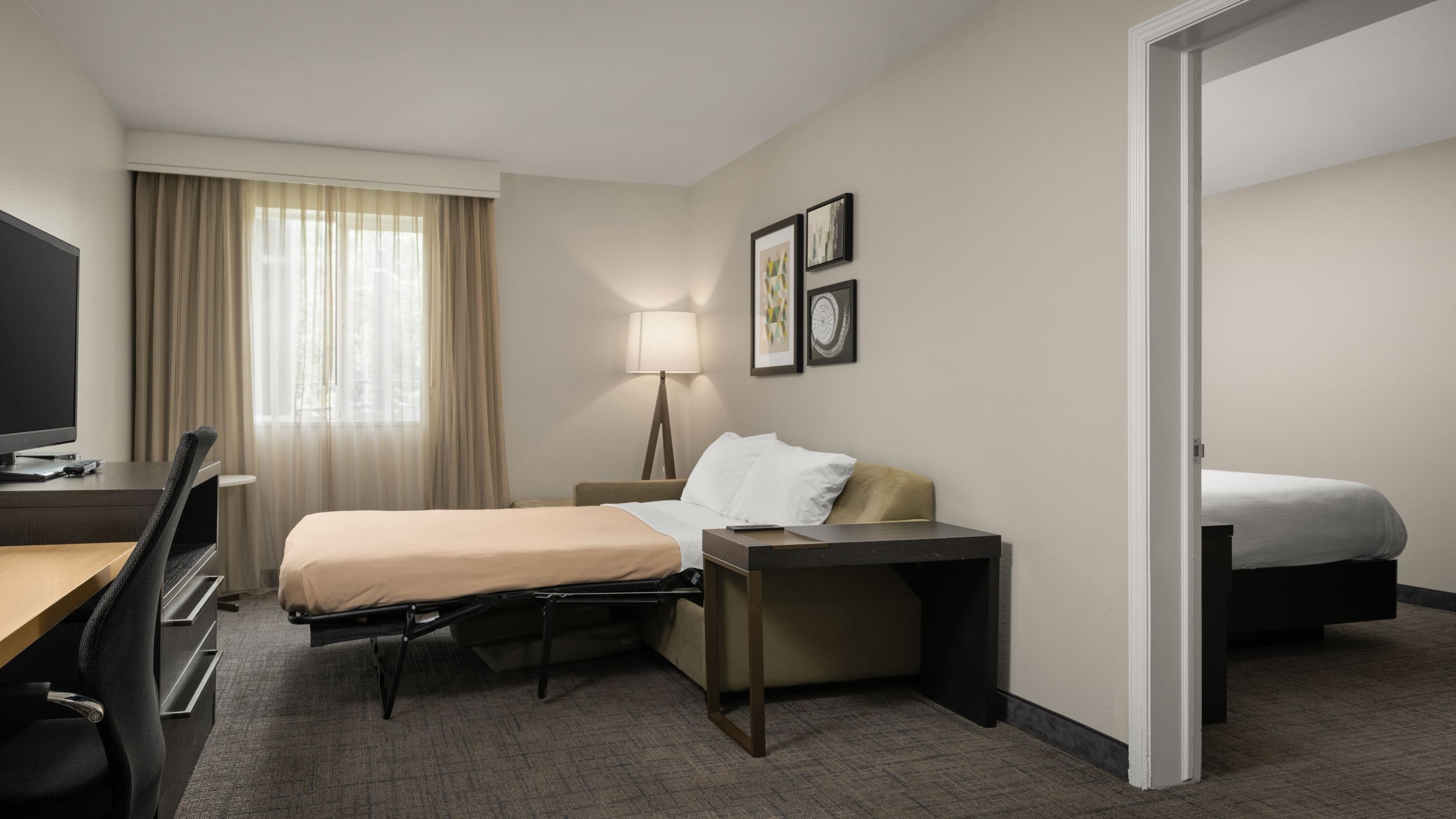 1 Bedroom Suite - Image 5