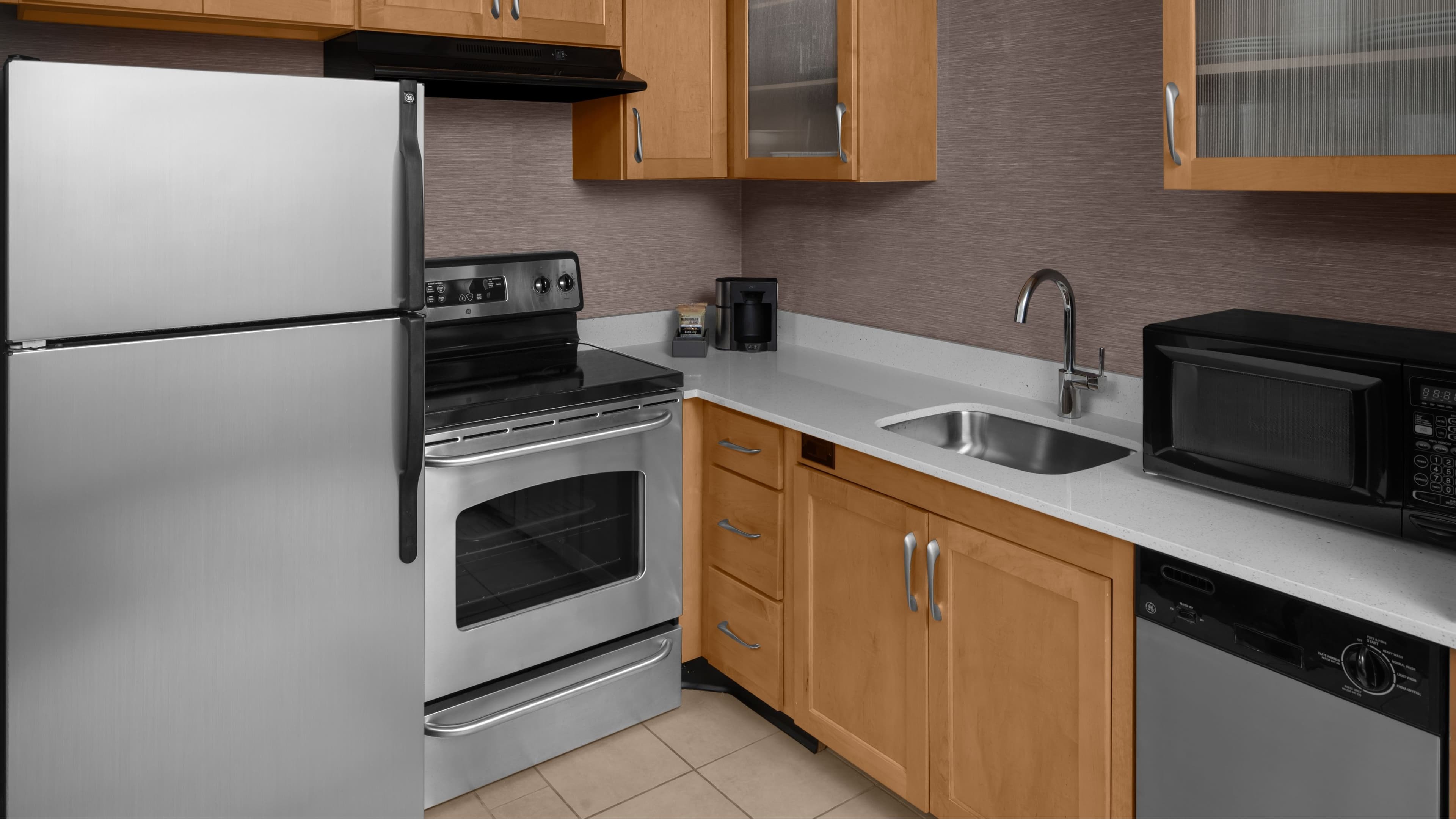 1 Bedroom Suite - Image 4