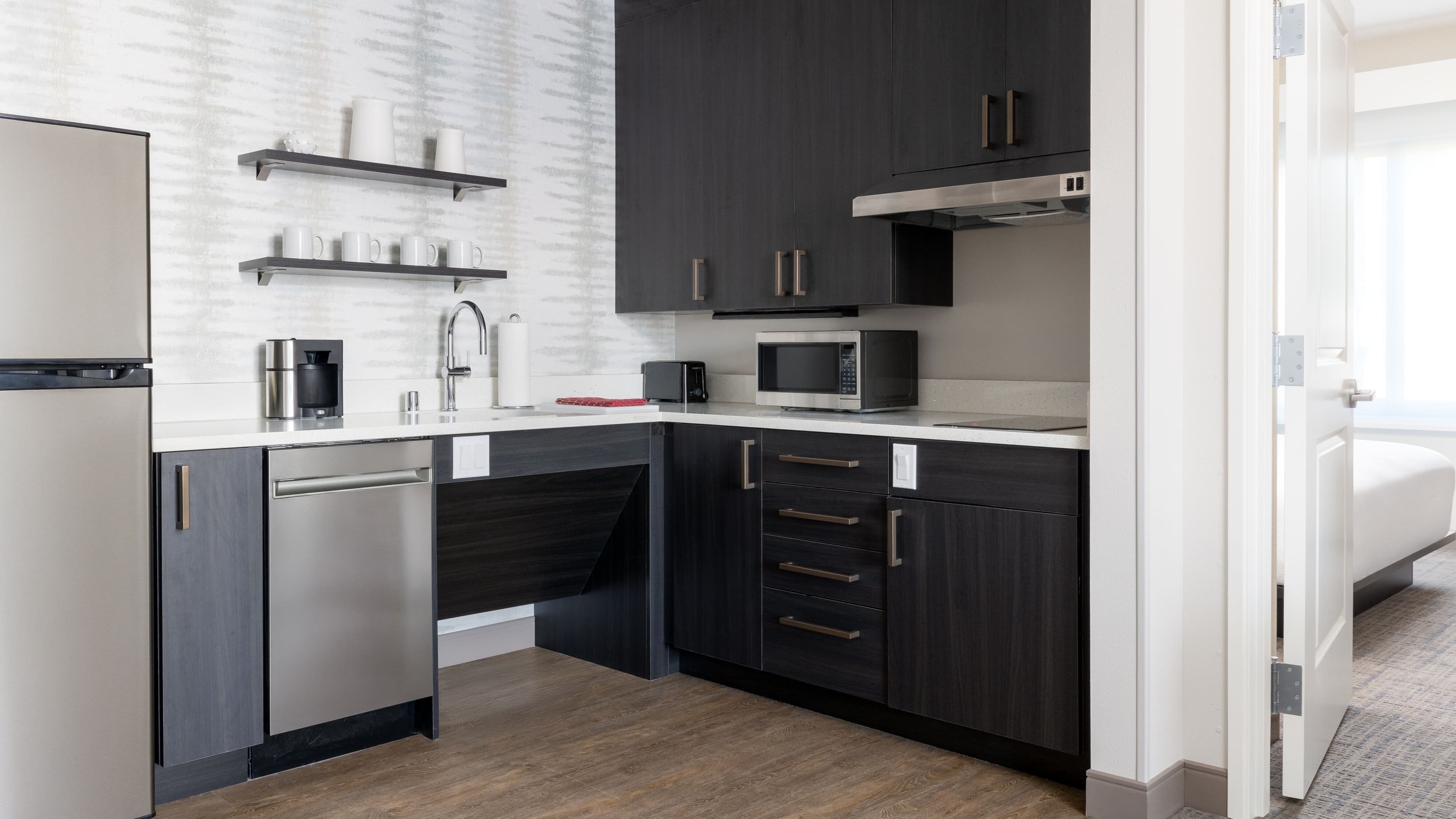 1 Bedroom Suite - Image 6