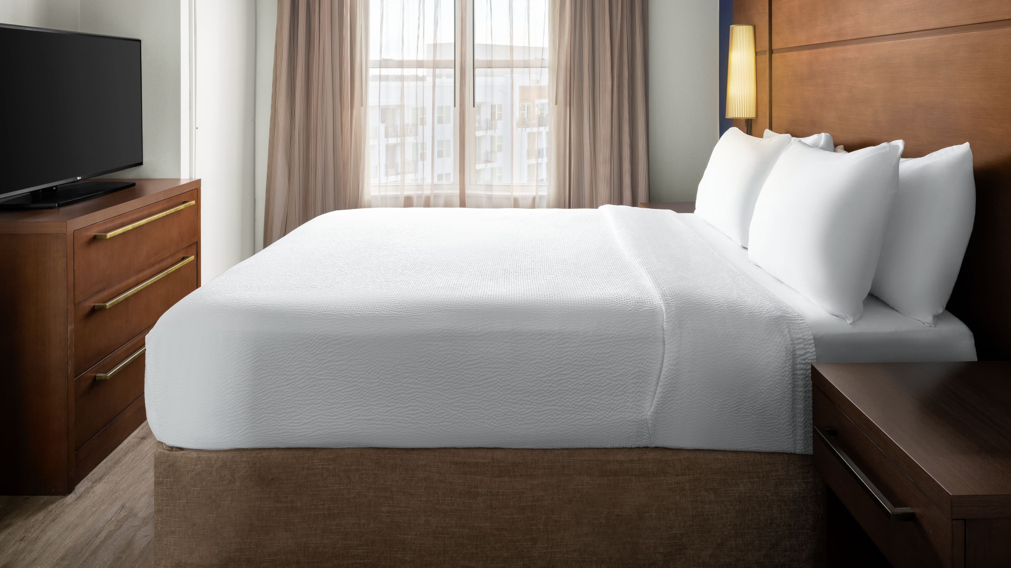 1 Bedroom Suite - Image 1