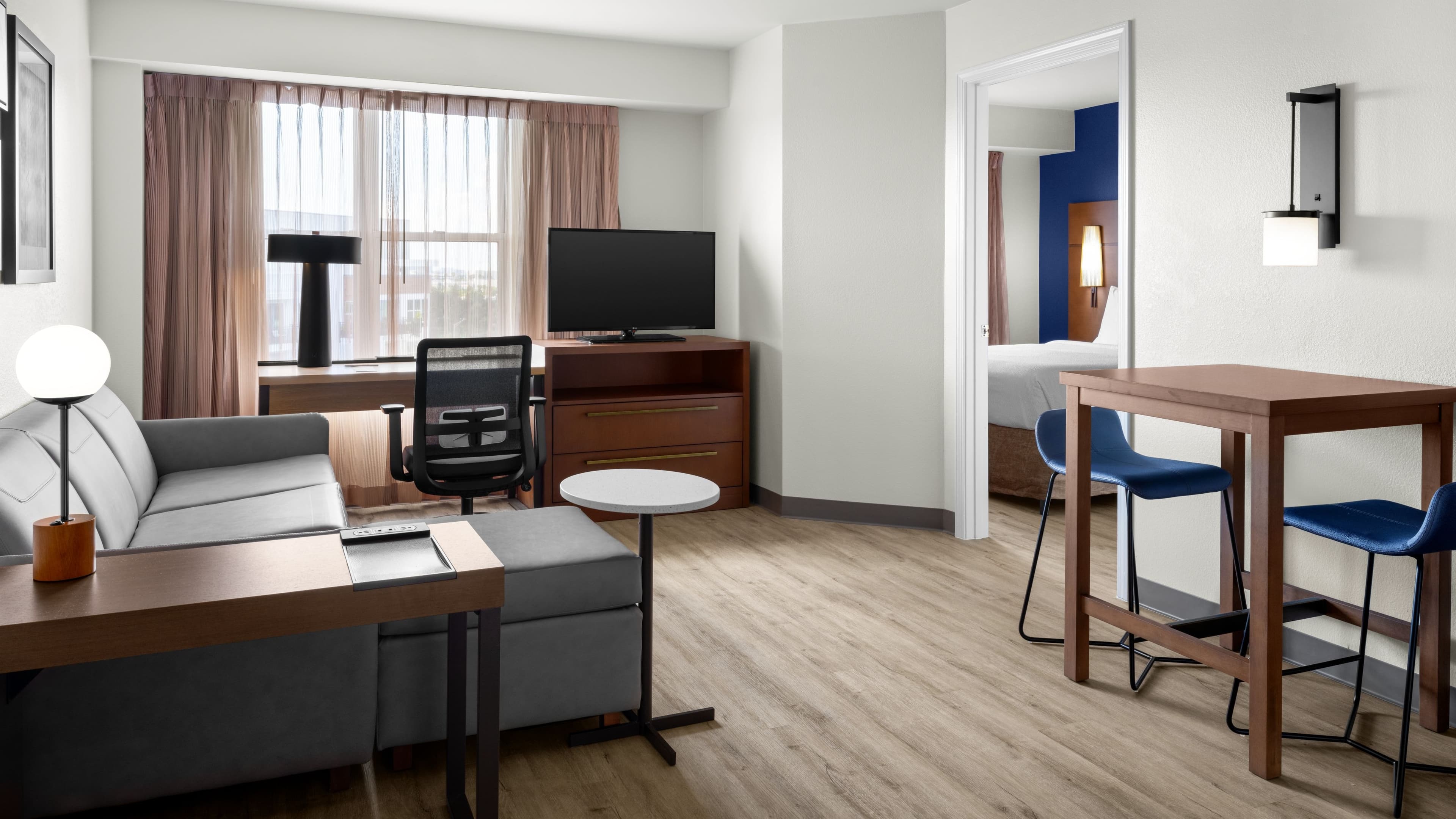 1 Bedroom Suite - Image 3