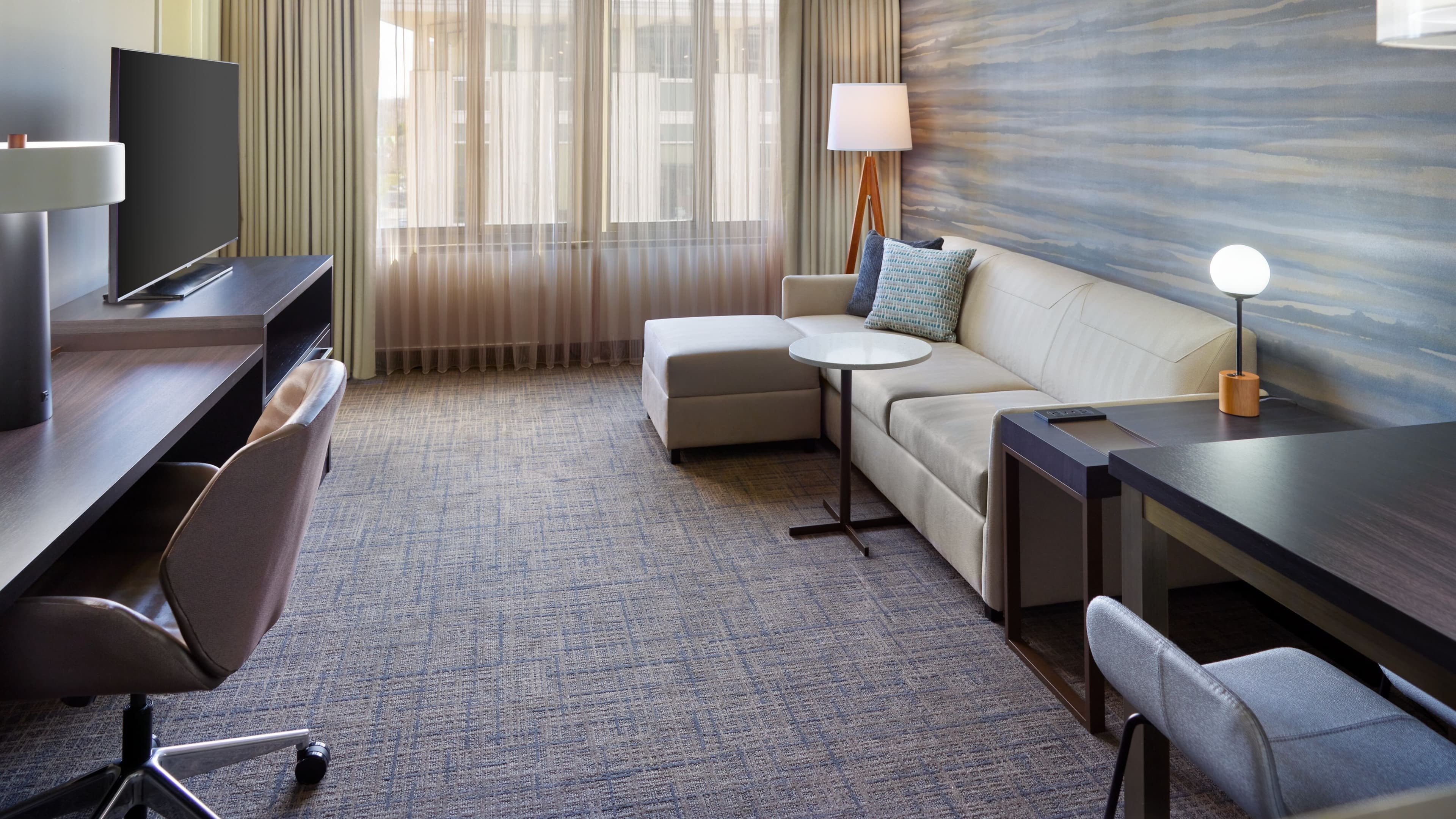 1 Bedroom Suite - Image 1