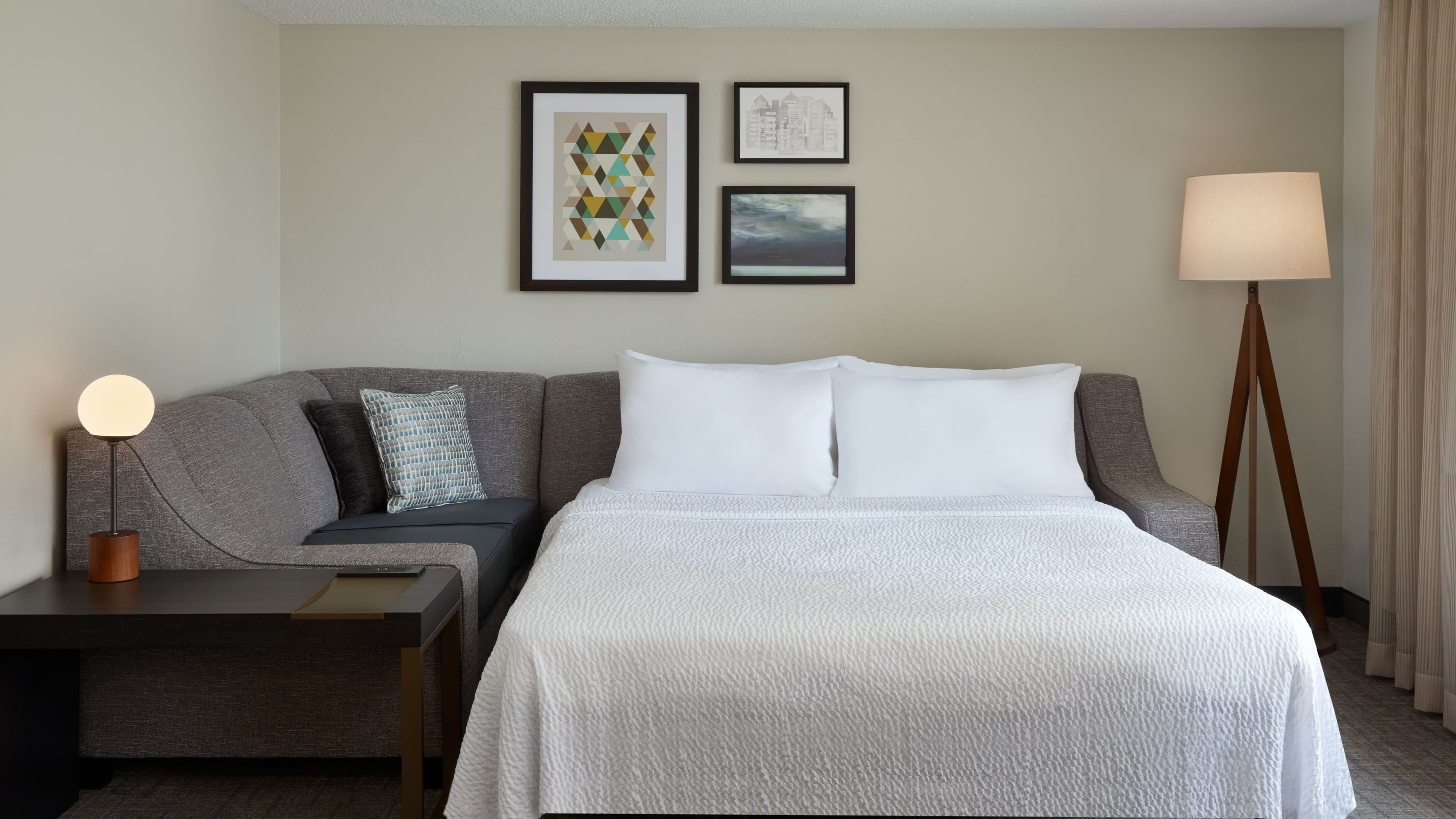 1 Bedroom Suite - Image 4