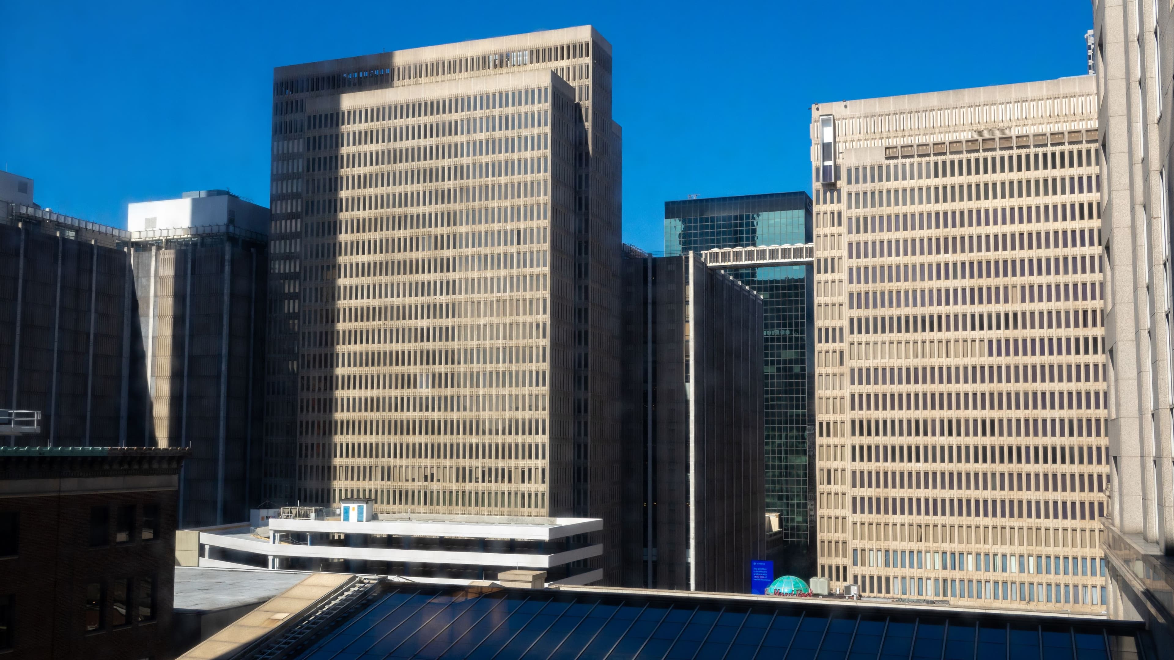 Deluxe Guest room - Image 7