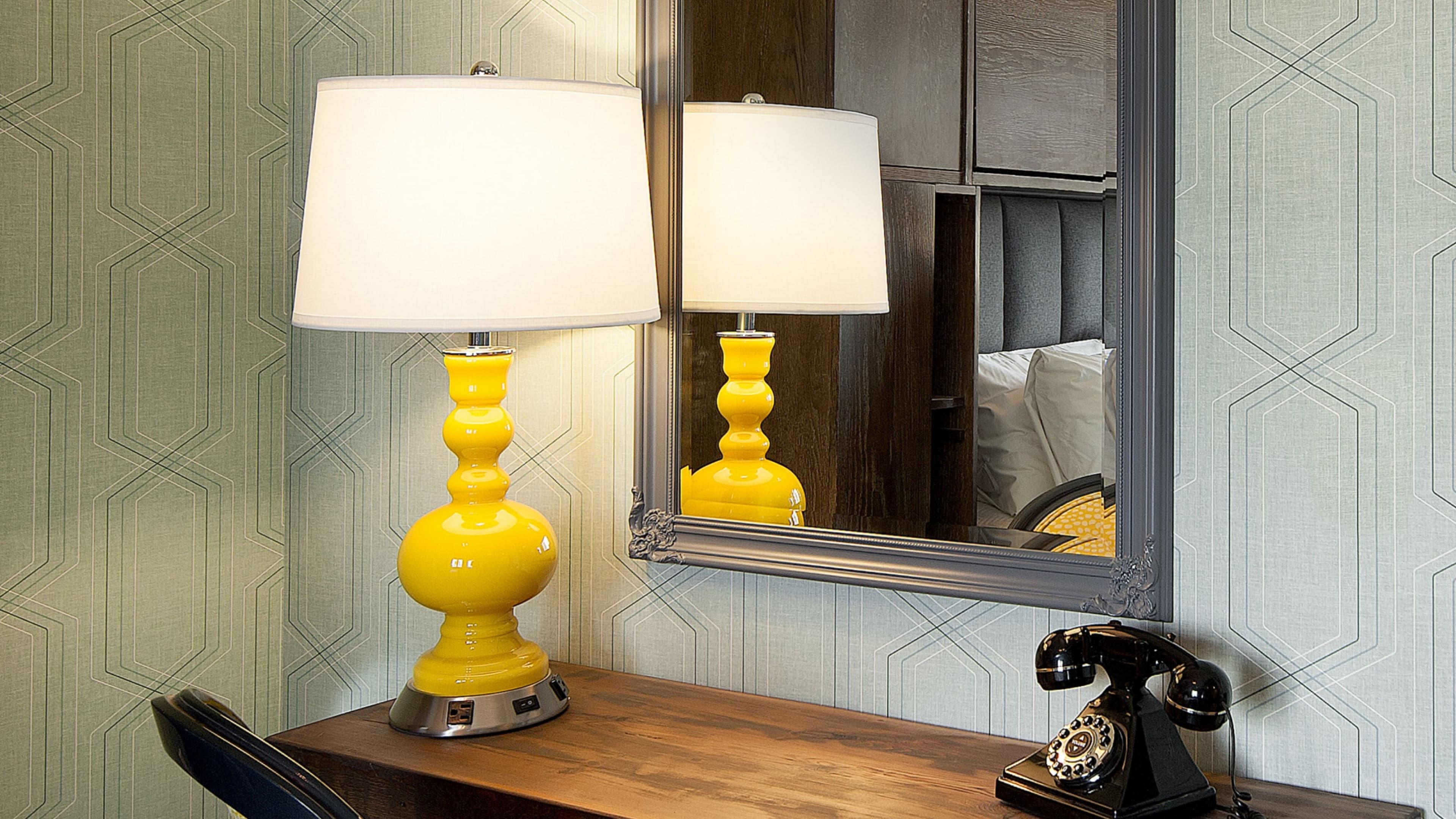 PETITE QUEEN - 135 SQF - Image 2