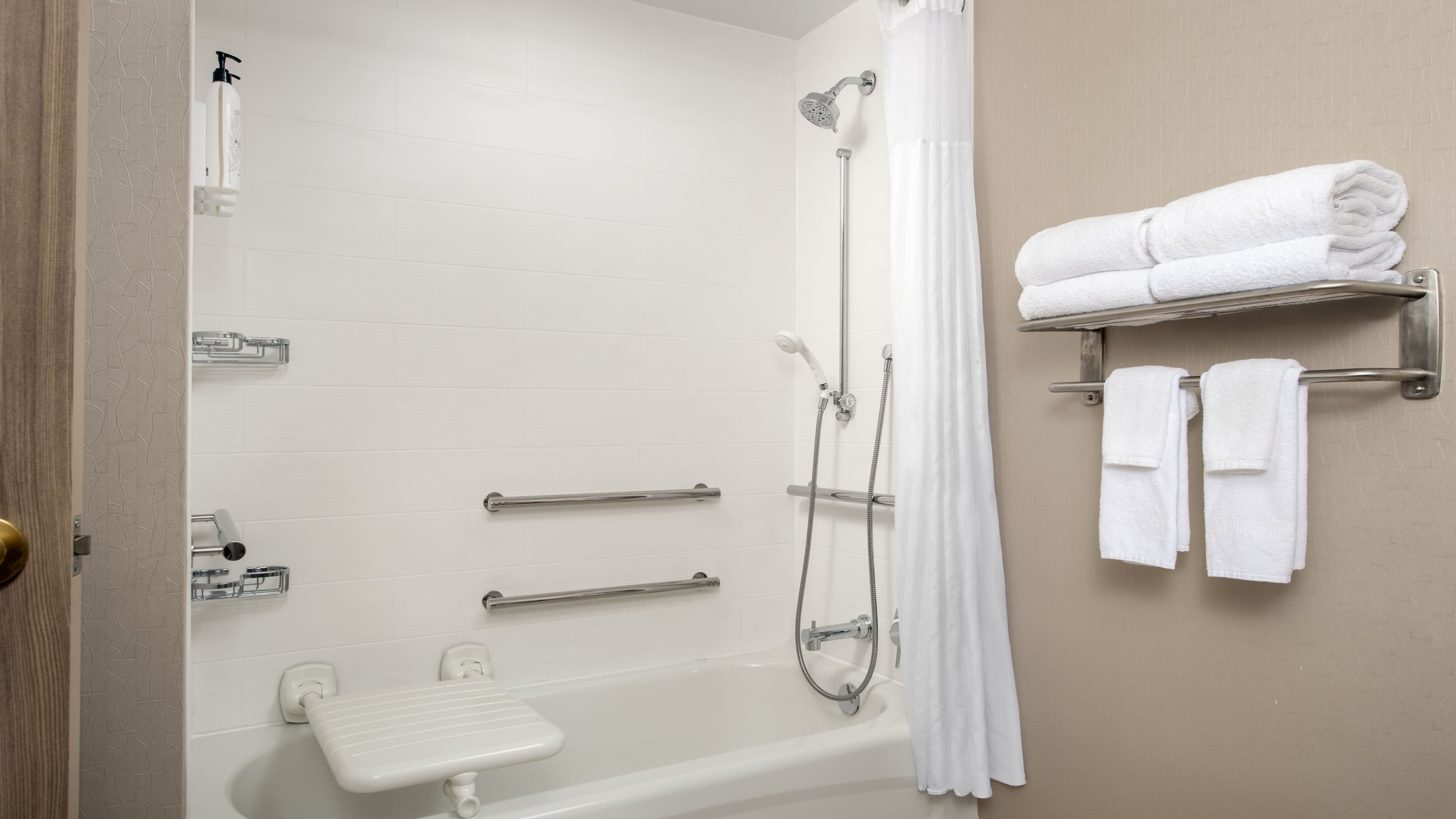 Two Queens - Image 8