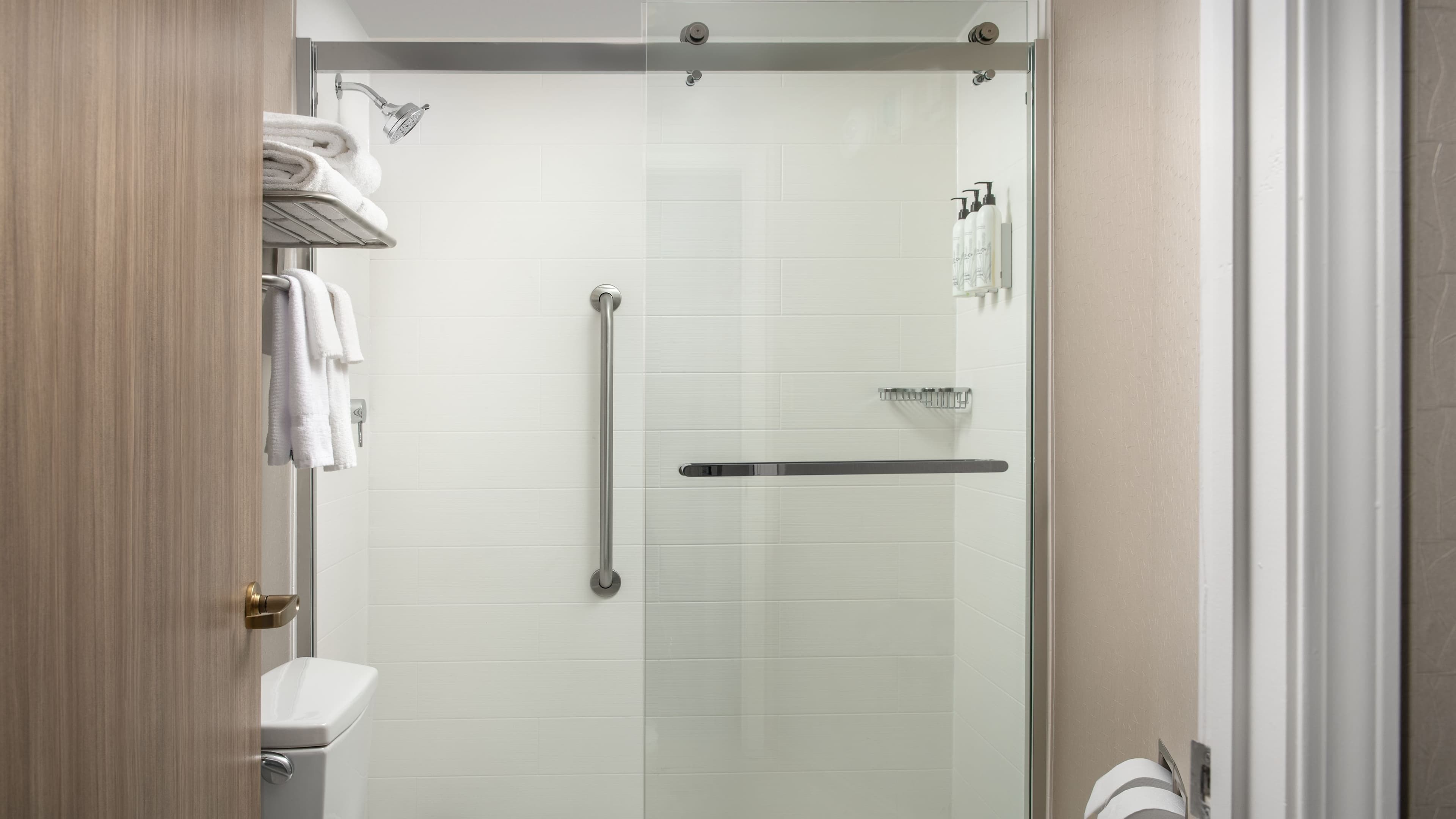 Two Queens - Image 10