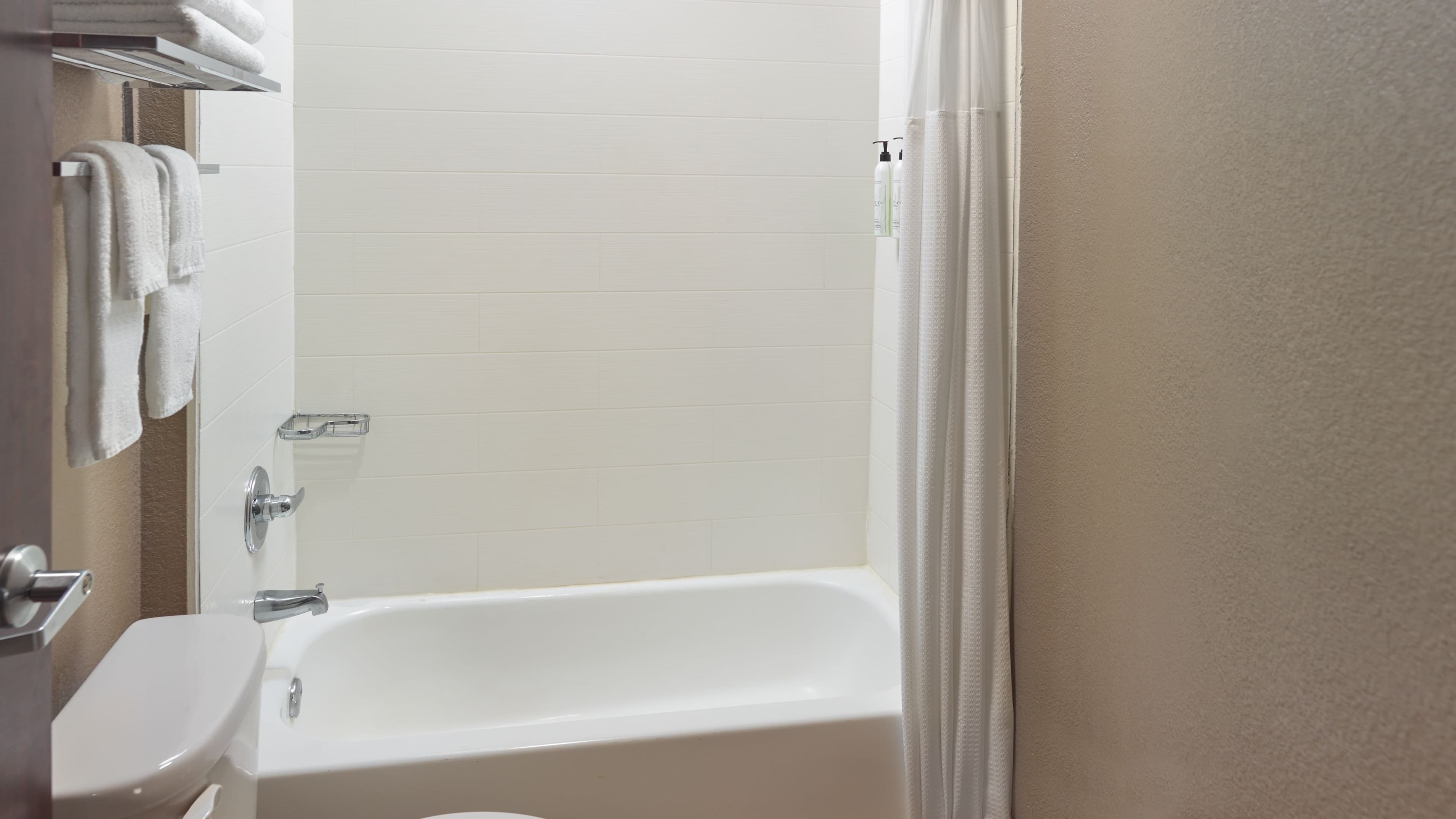 Newly Renovated - Image 7