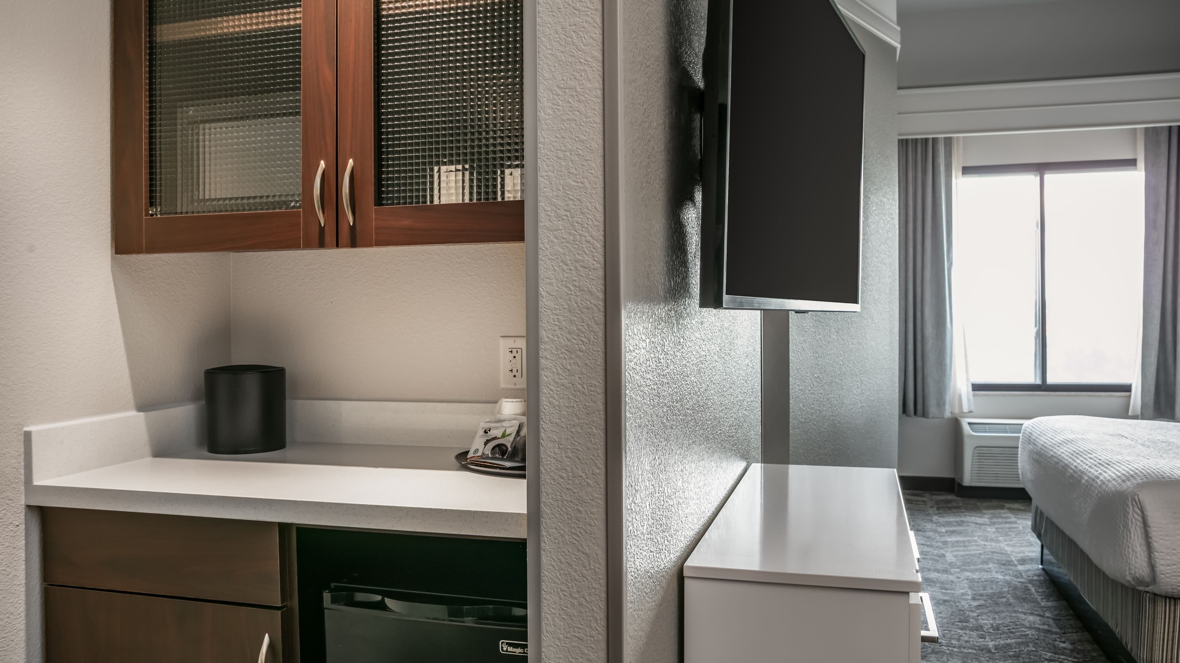 Larger Studio - Image 3