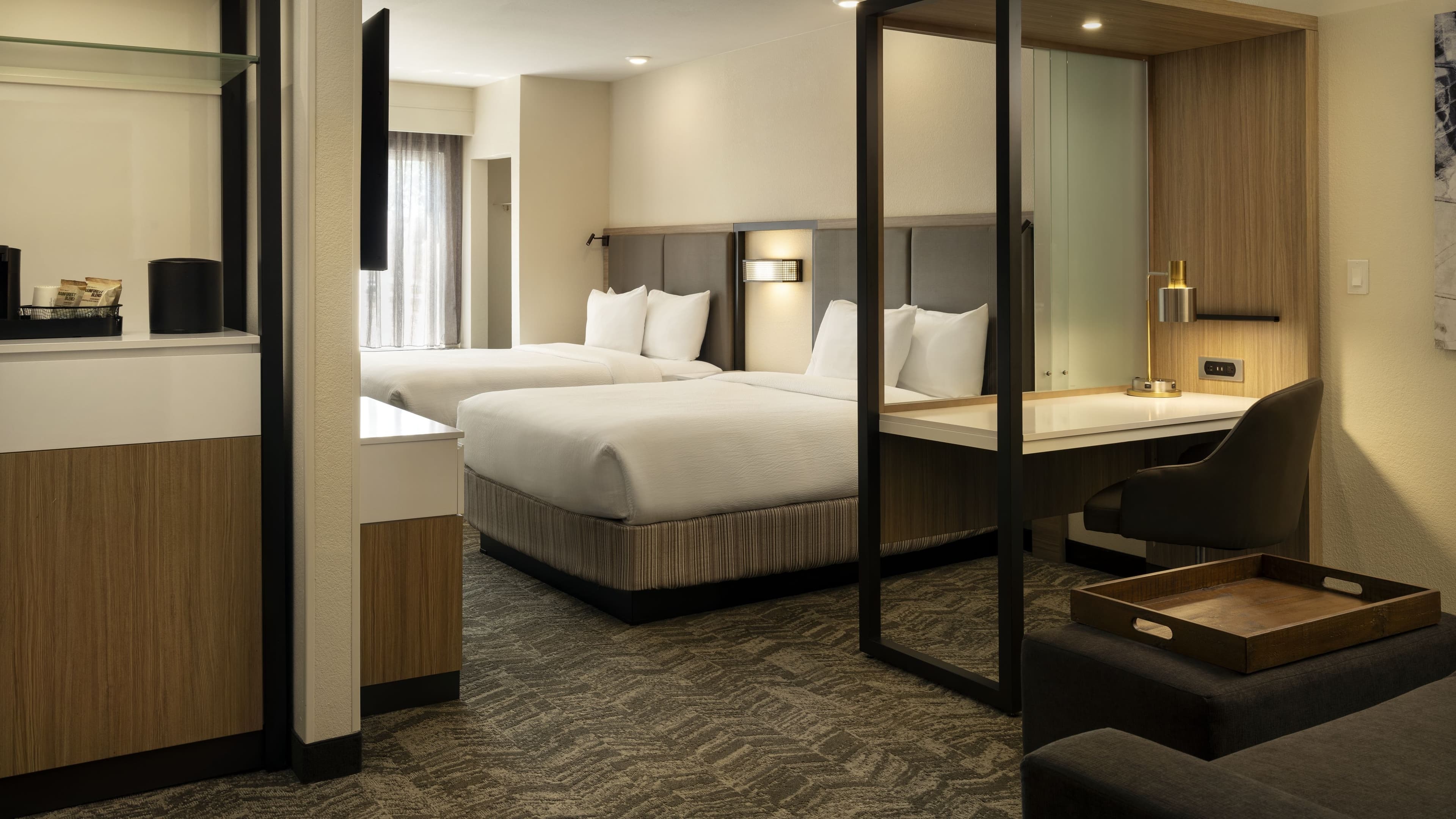 Queen Queen Suite - Image 1