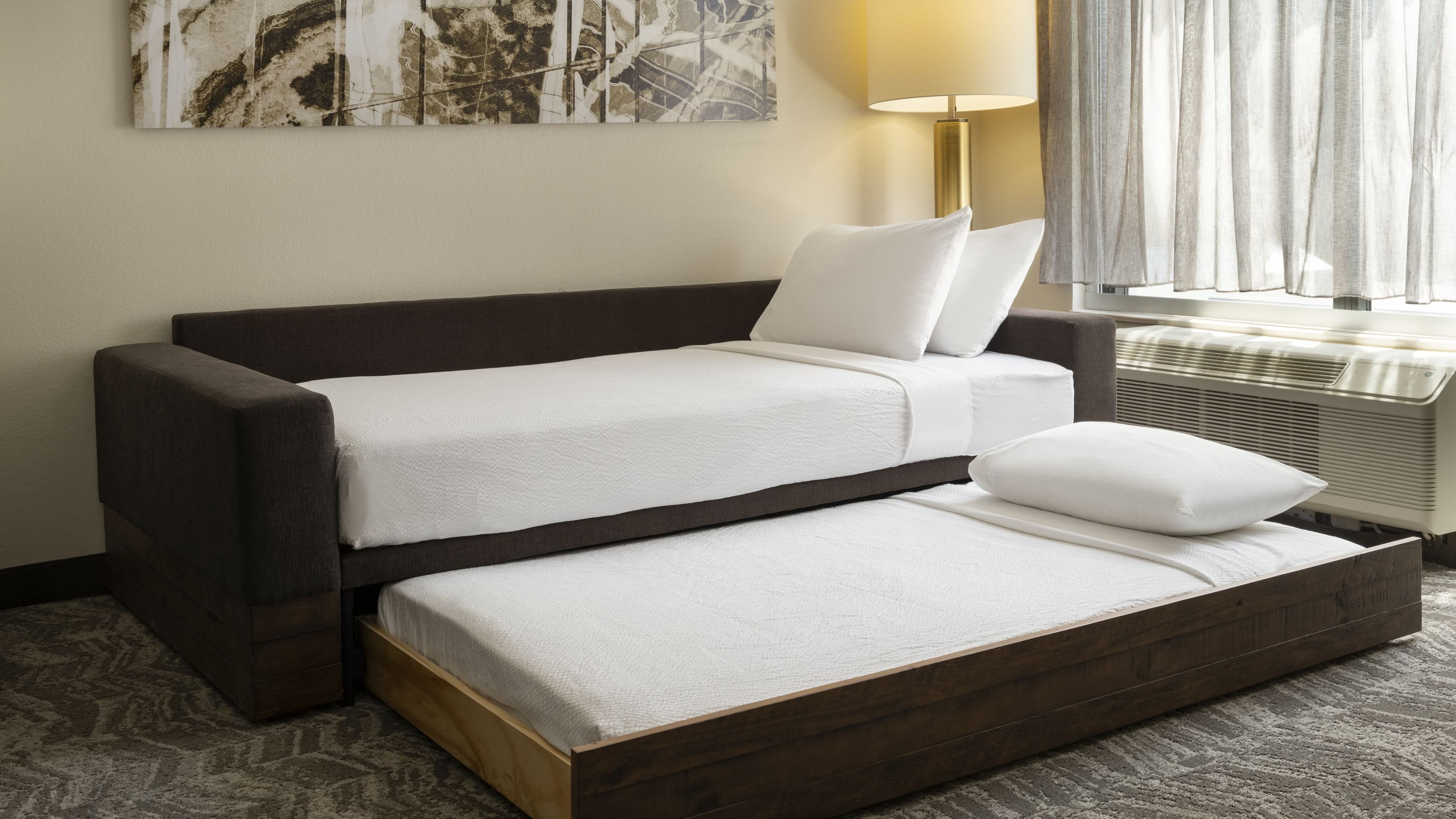 Queen Queen Suite - Image 6