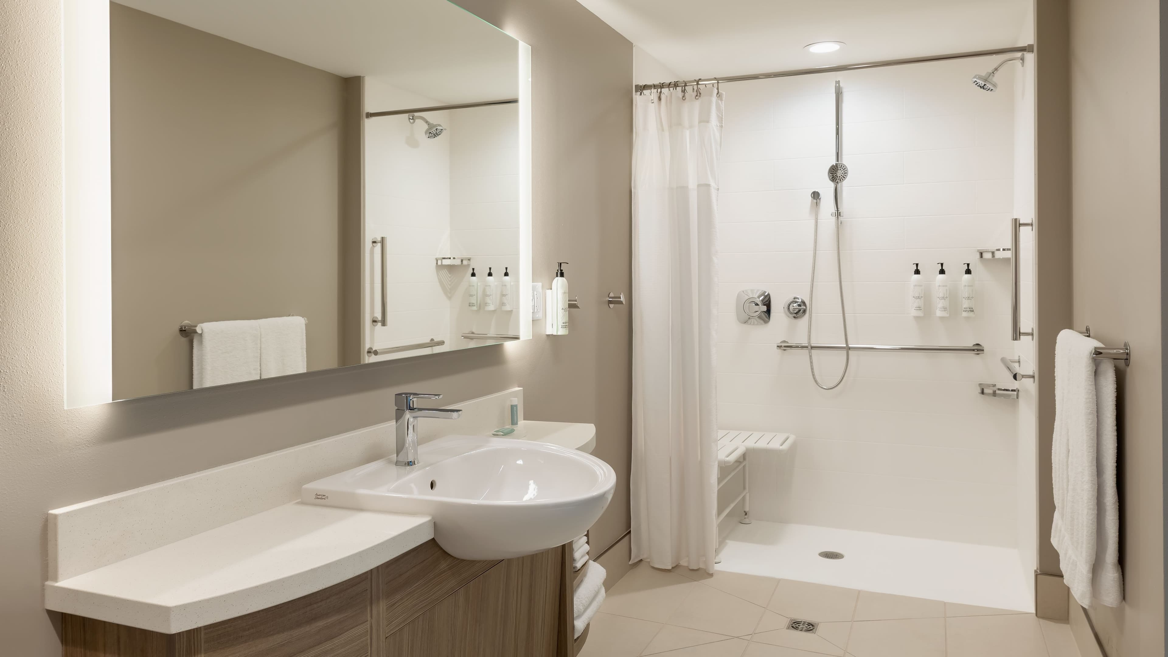 Studio Suite - Image 5