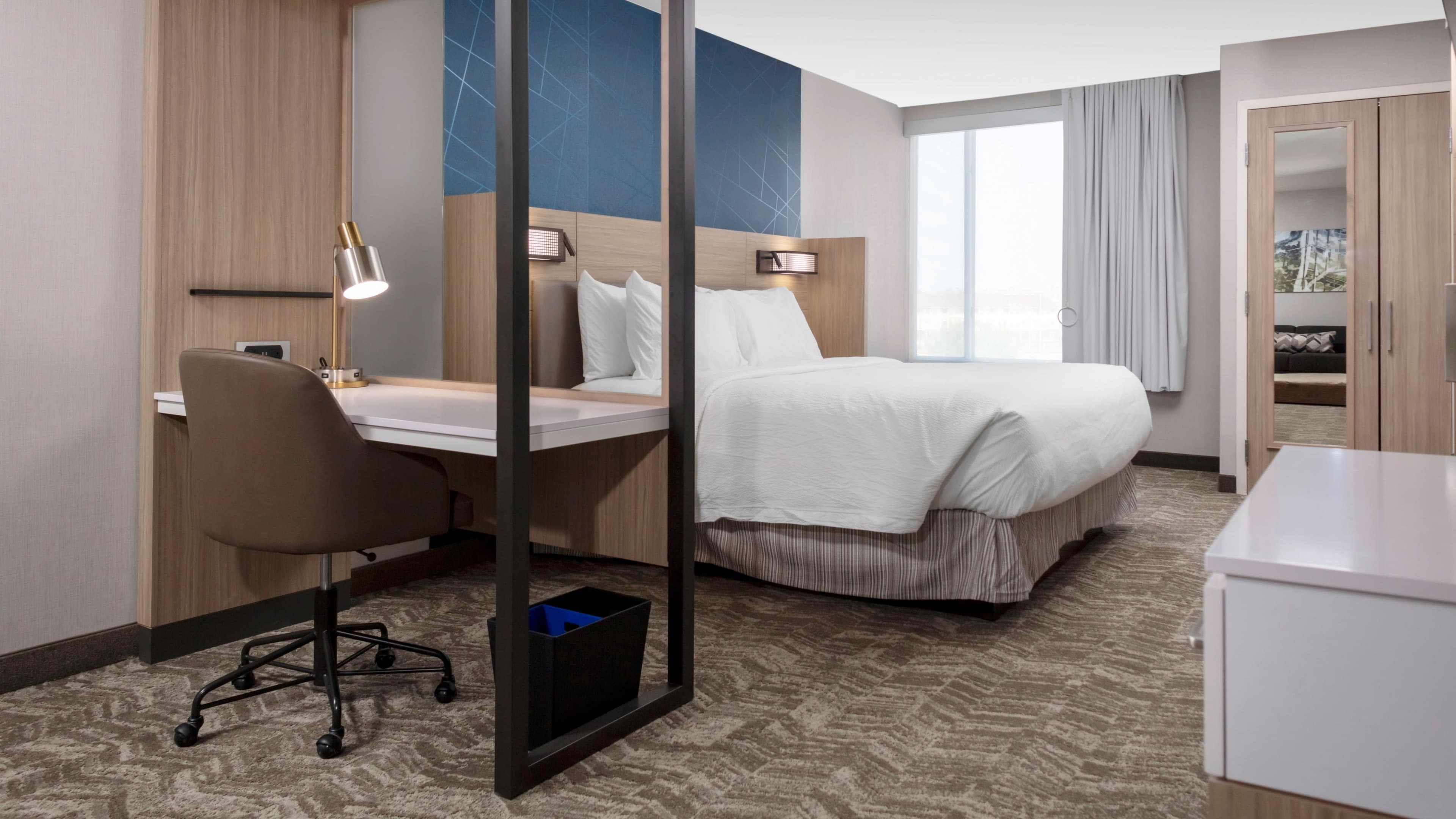 1 Bedroom Studio Suite - Image 1