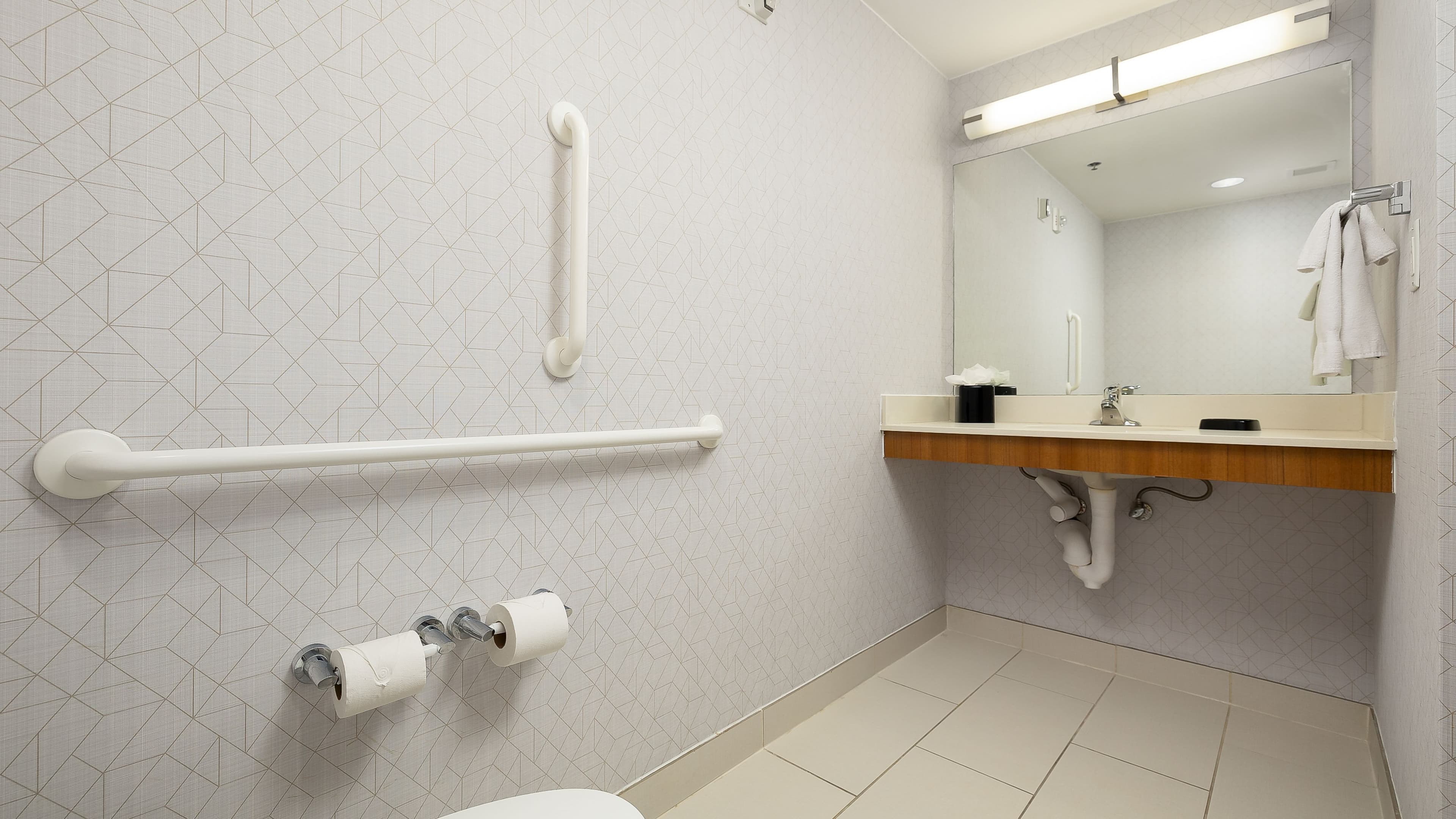 King Suite - Image 7