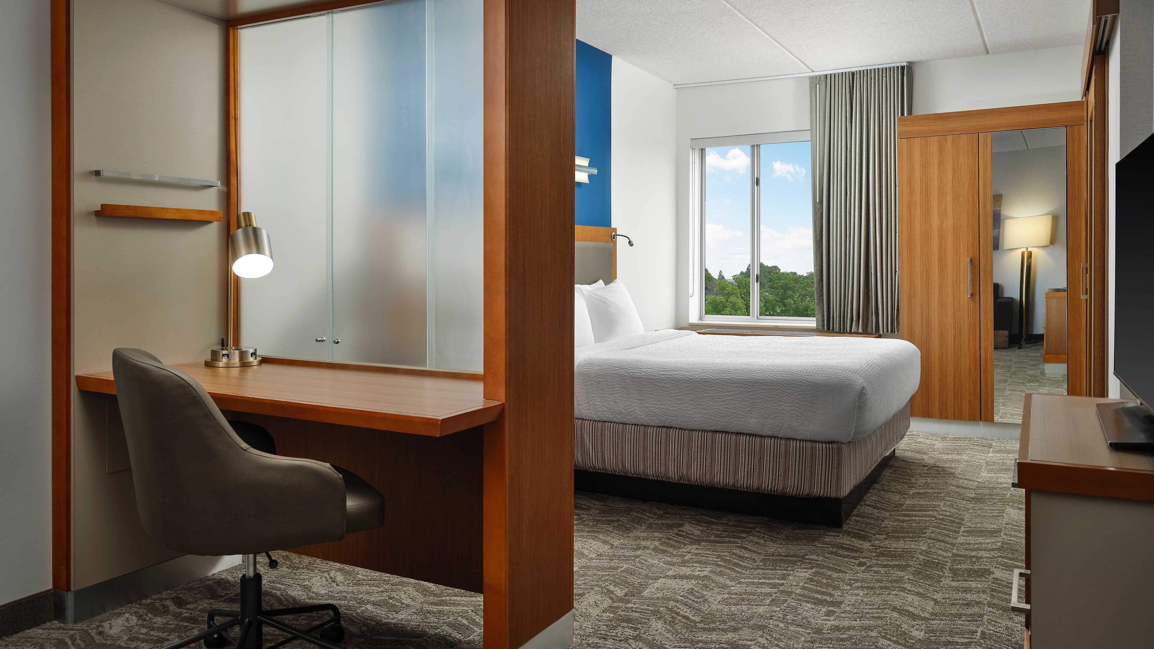 Studio,One King - Image 3