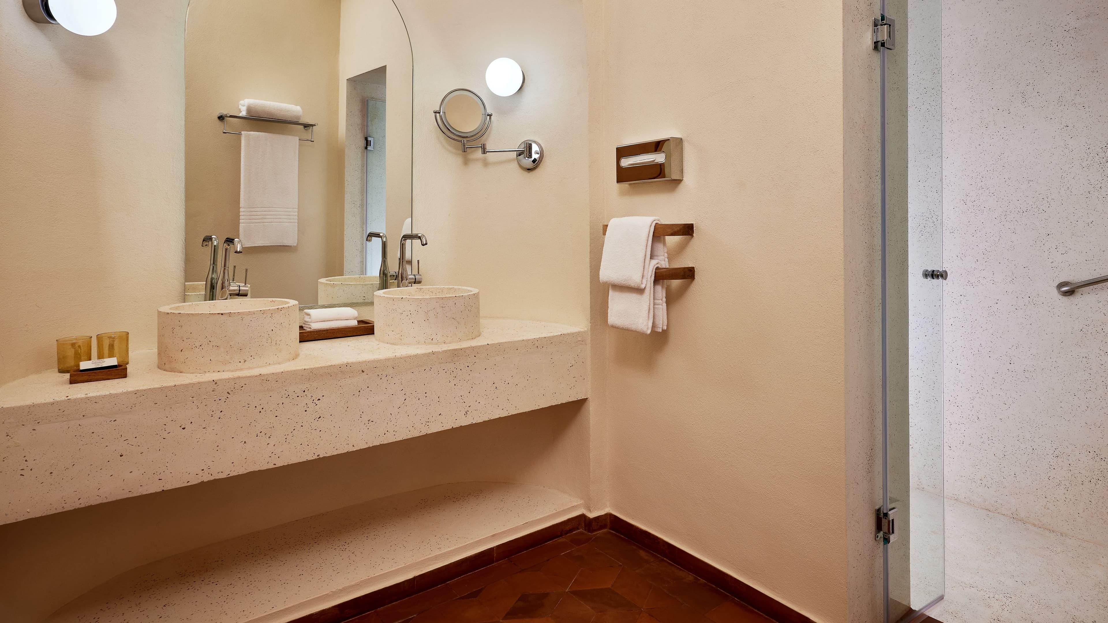 Superior Guest Room - Image 3