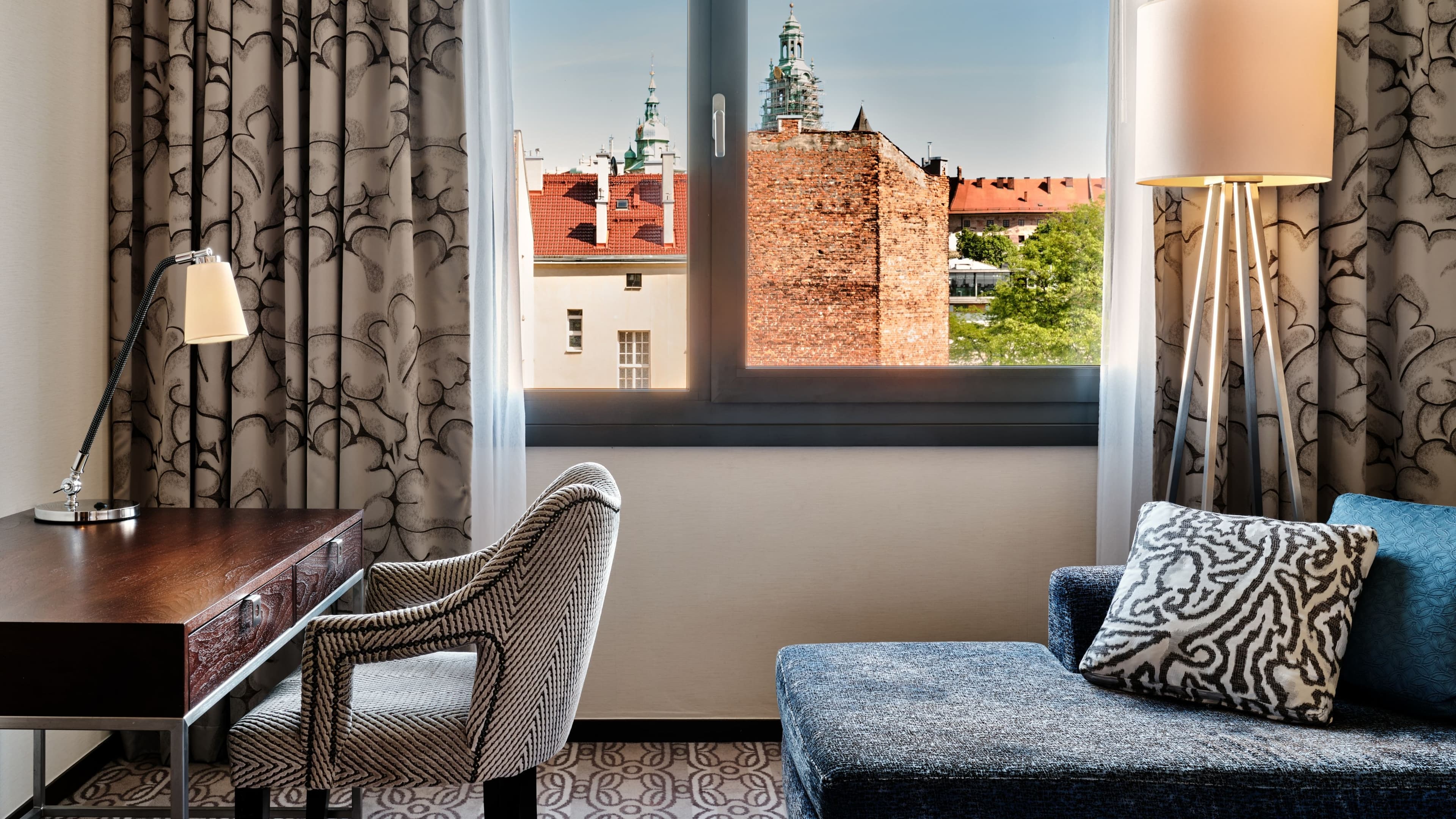 Grand Deluxe - Image 5