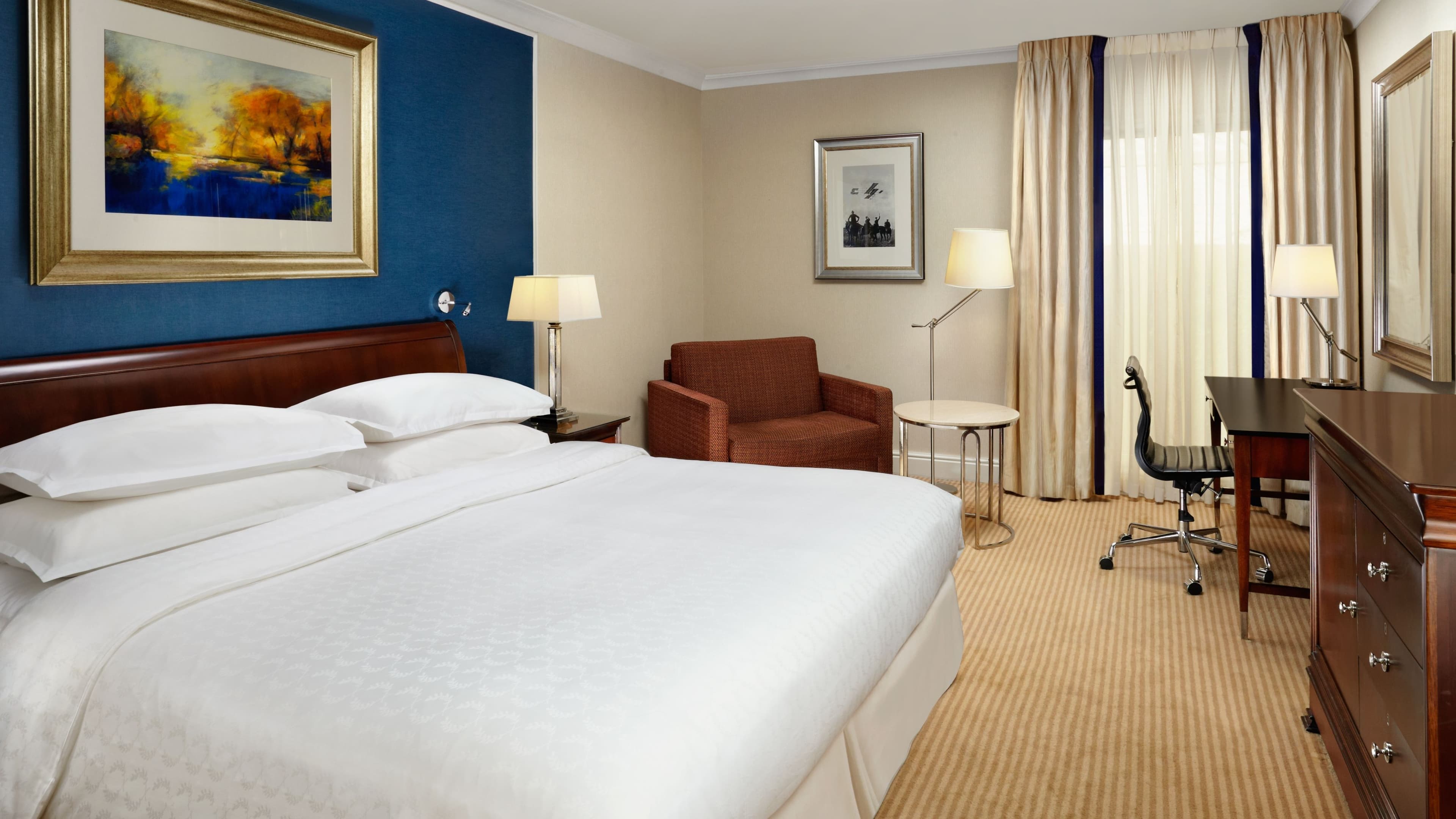 Deluxe Room - Image 6