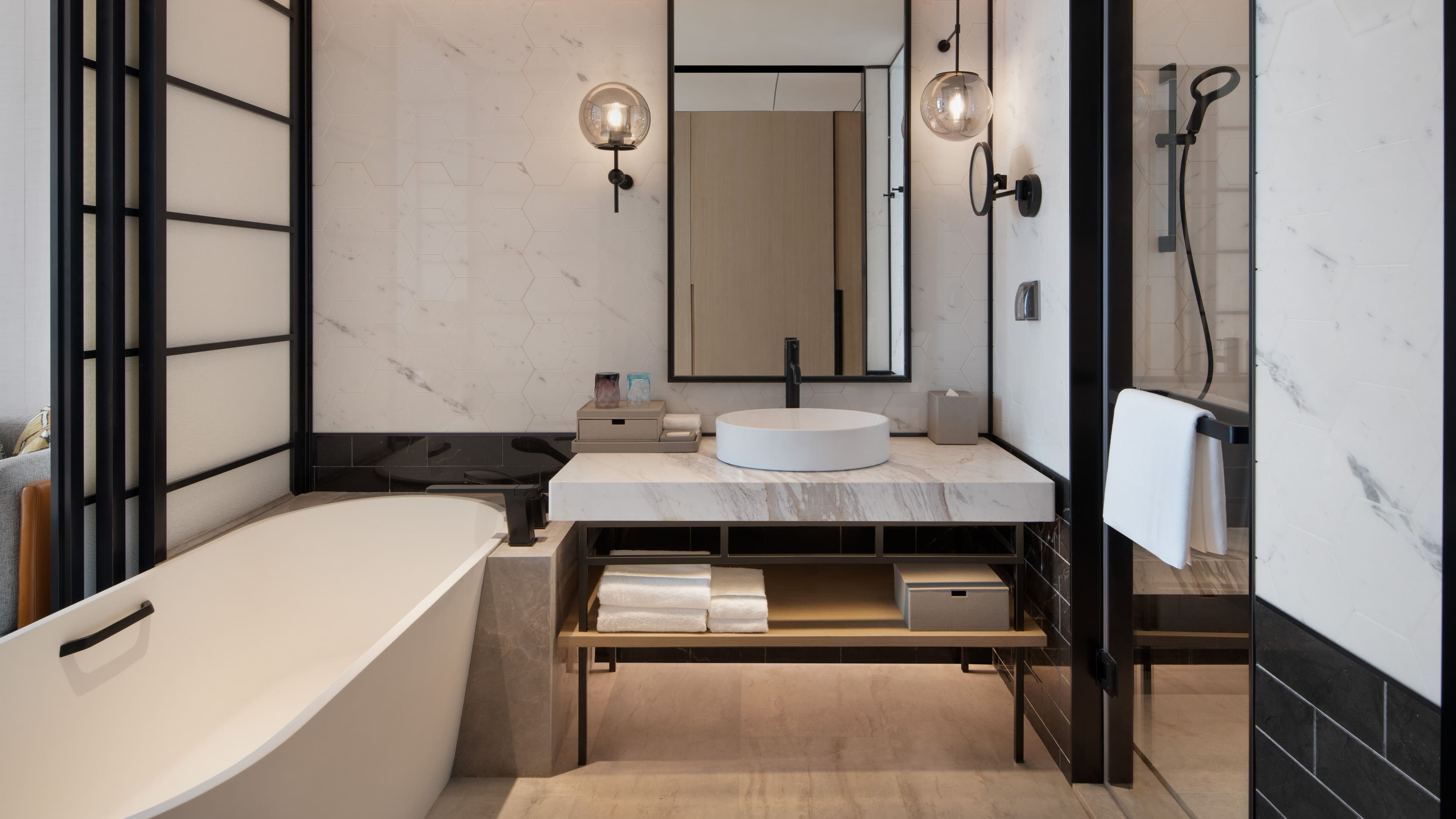 Deluxe Double - Image 3