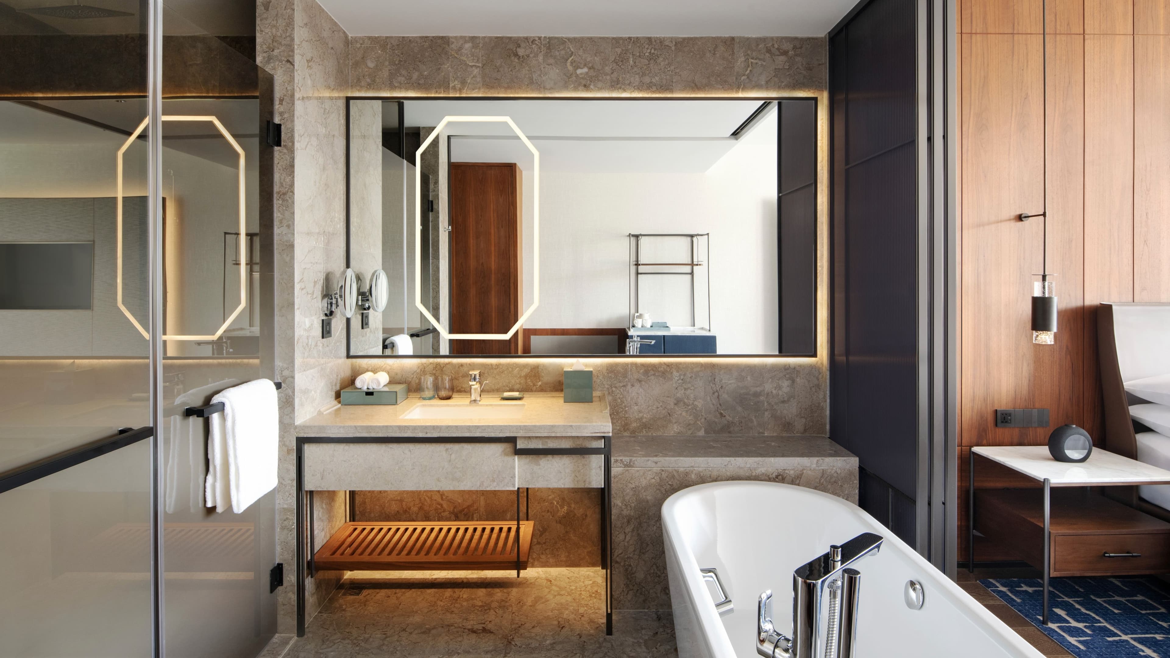 Deluxe Guest room - Image 2