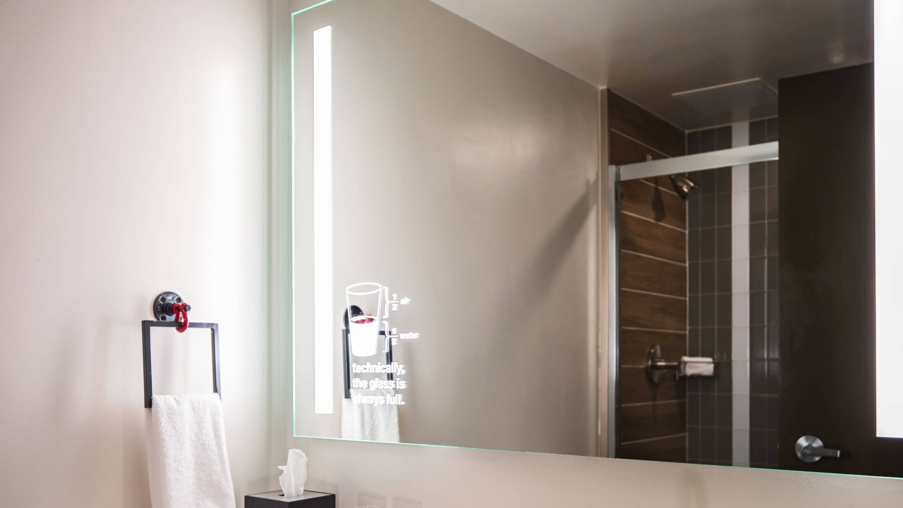 Club lounge access - Image 5