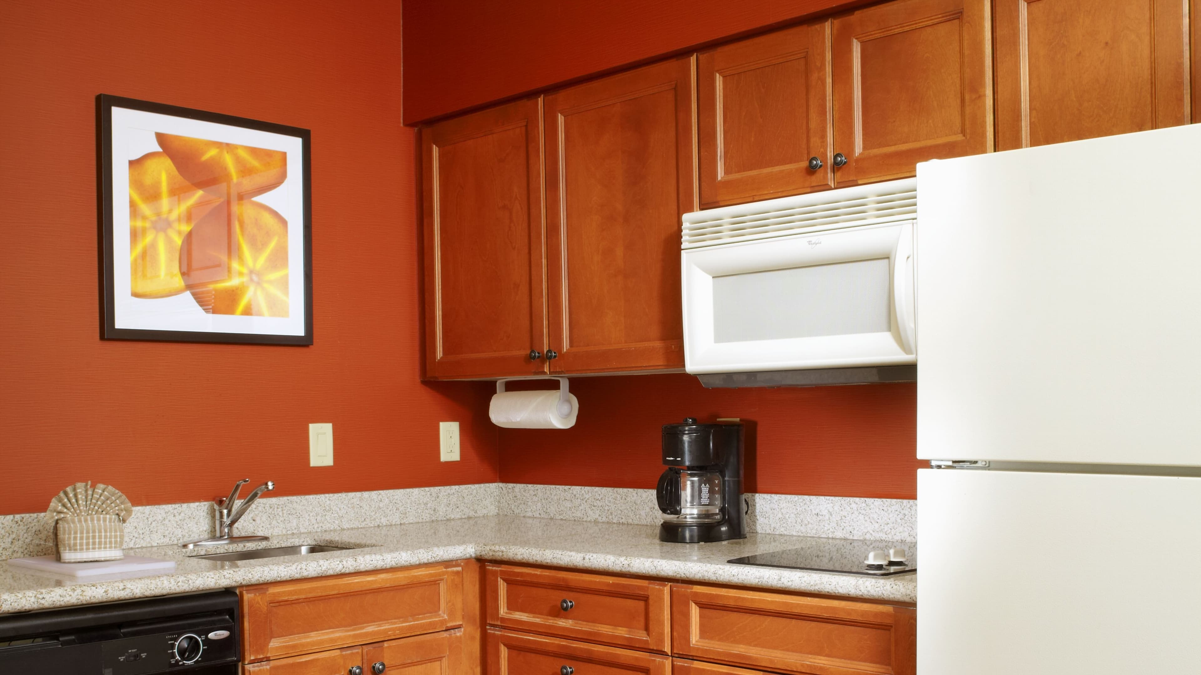 Larger Studio - Image 9