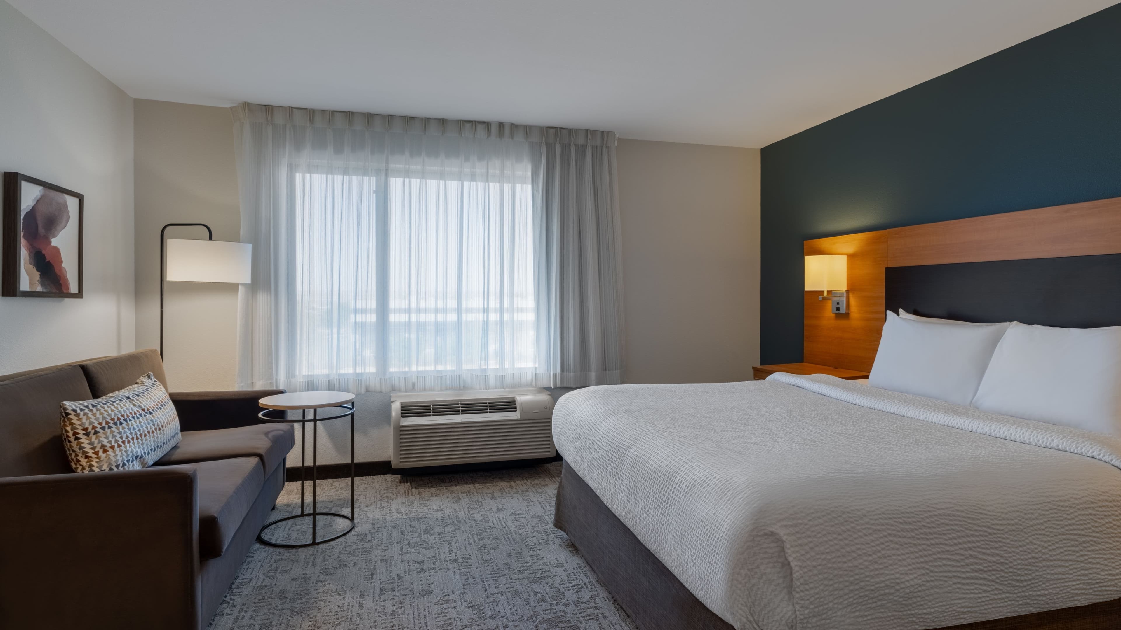 Studio King Suite - Image 3