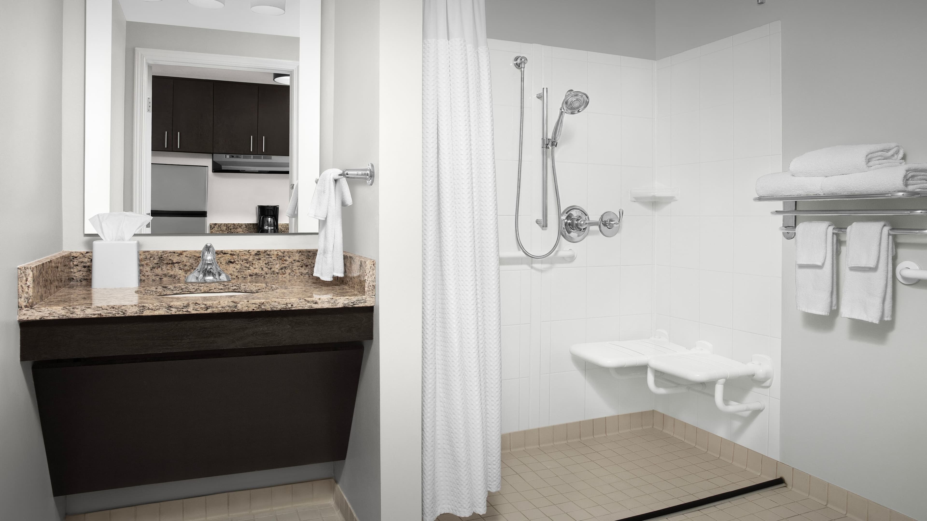 Mobility Accessible King - Image 5