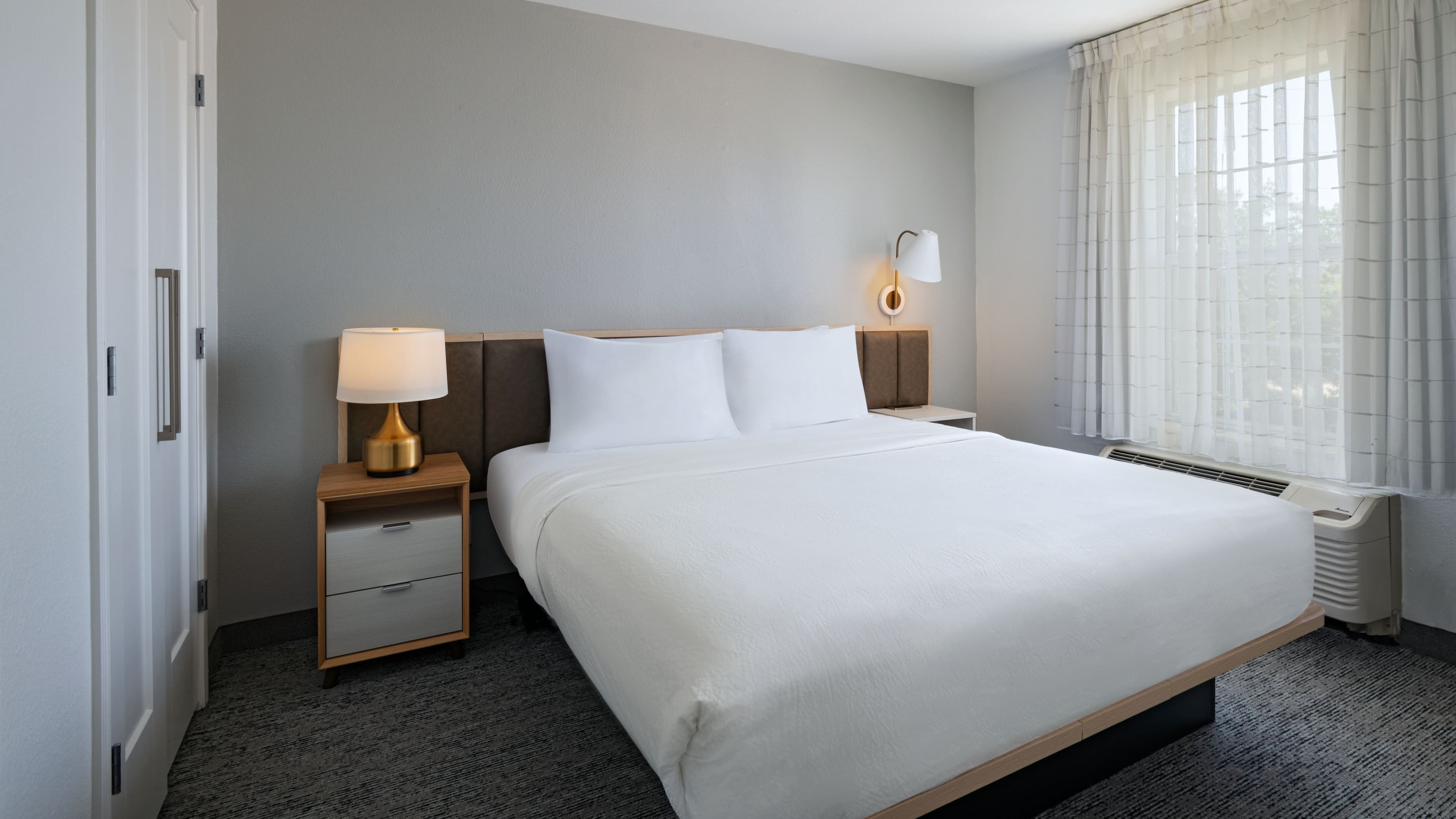 1 Bedroom Suite - Image 1