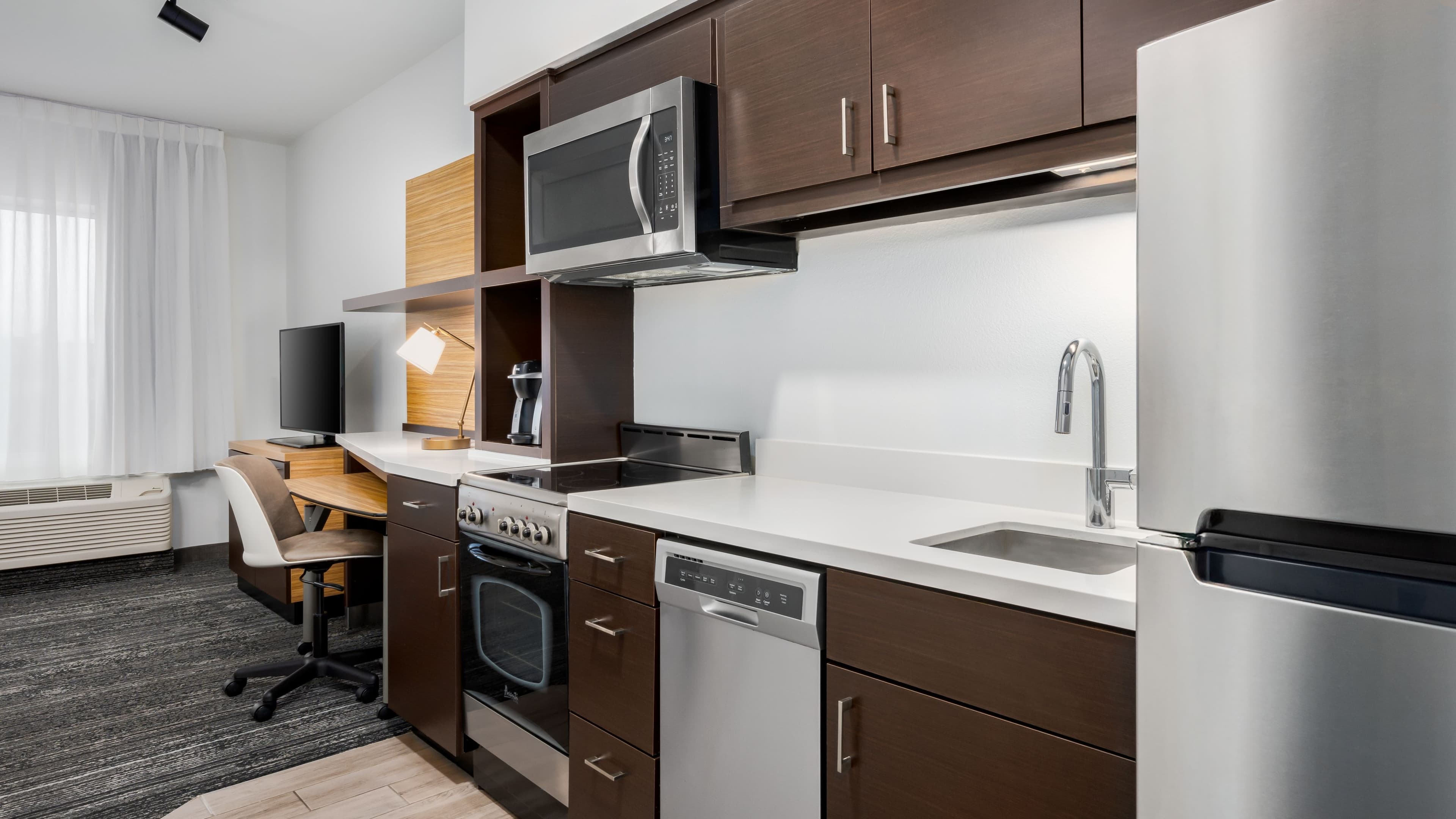 1 Bedroom Suite - Image 2