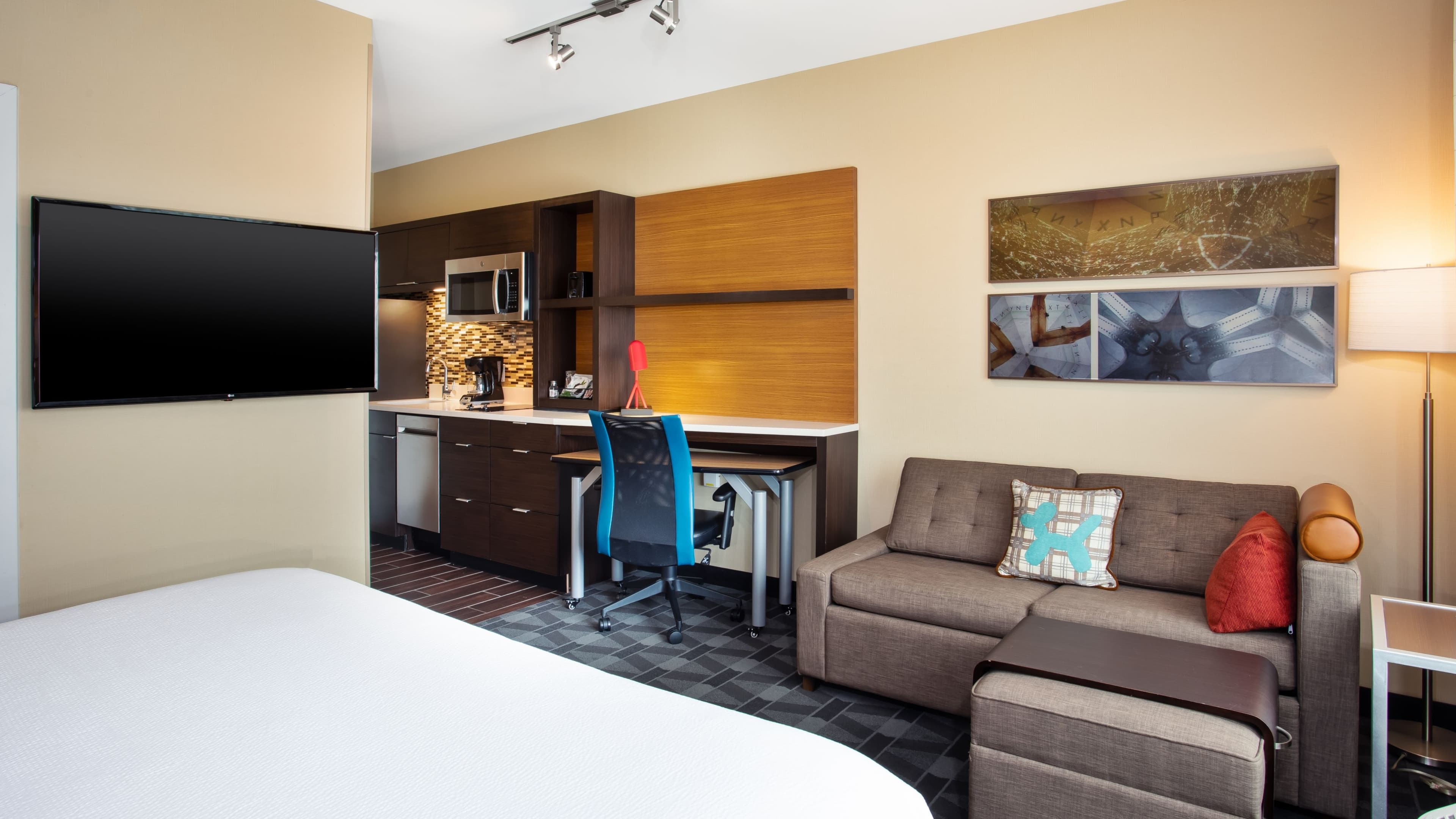 King Suite - Image 4