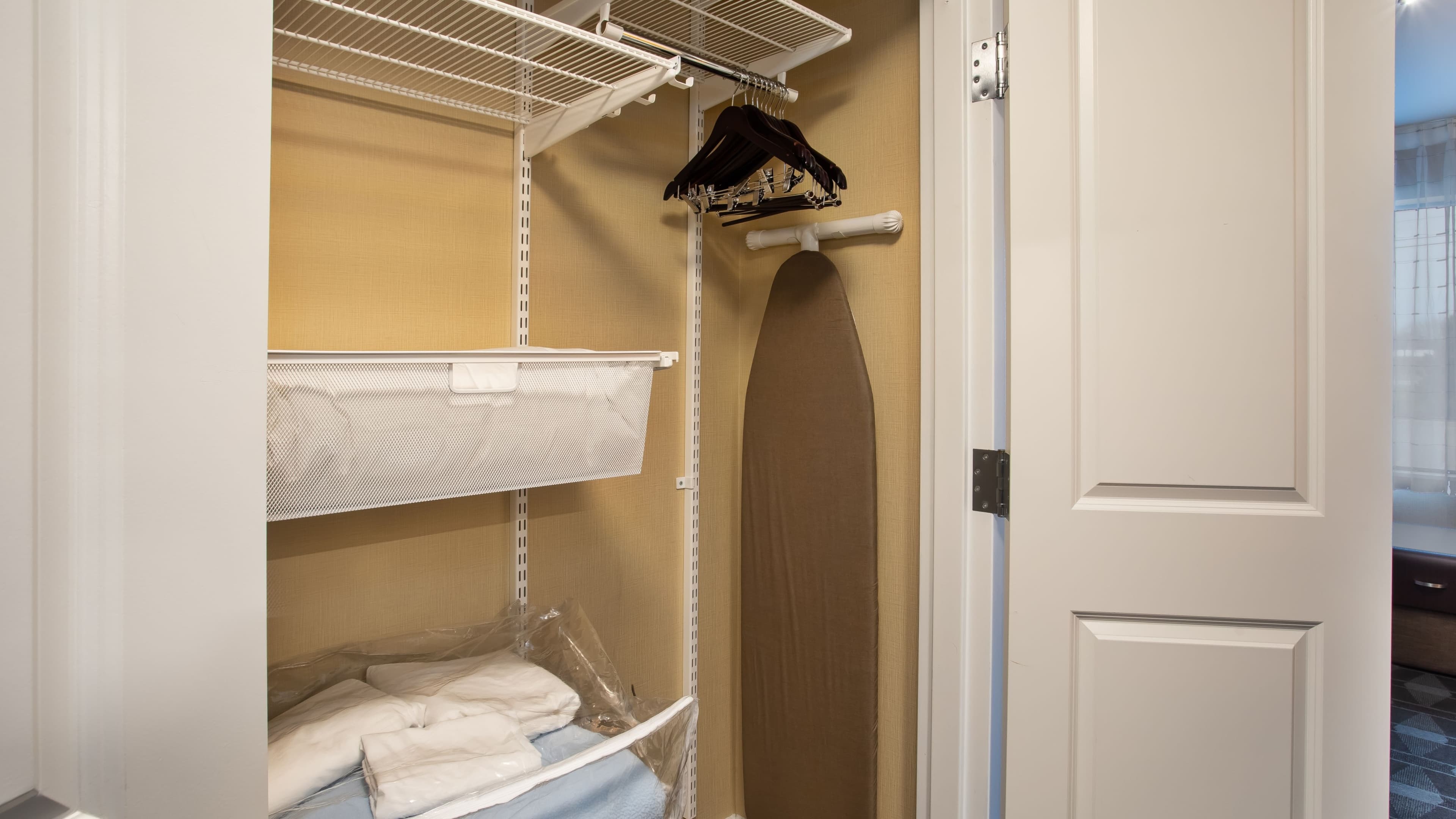 King Suite - Image 6