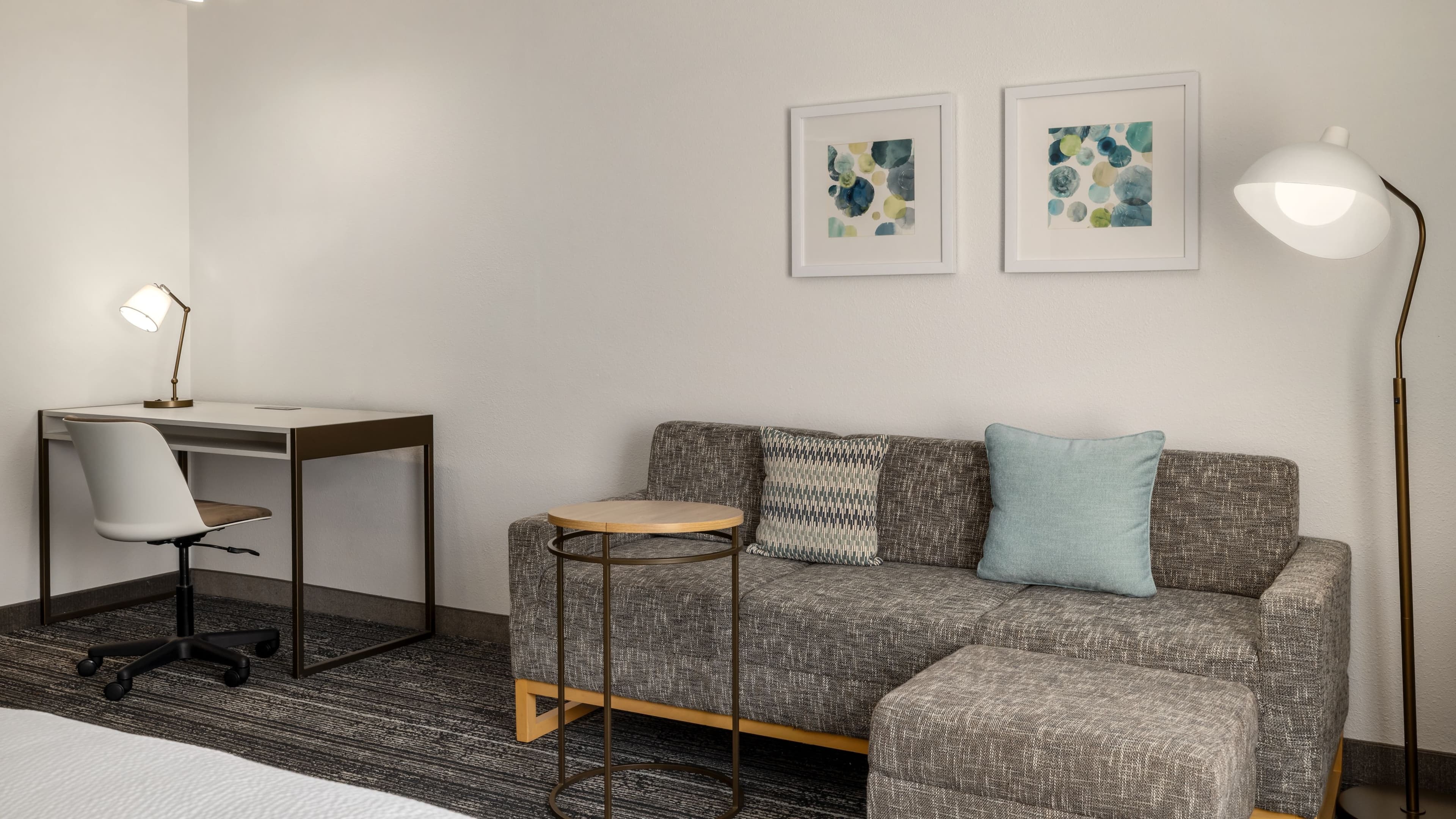 1 Bedroom Suite - Image 2