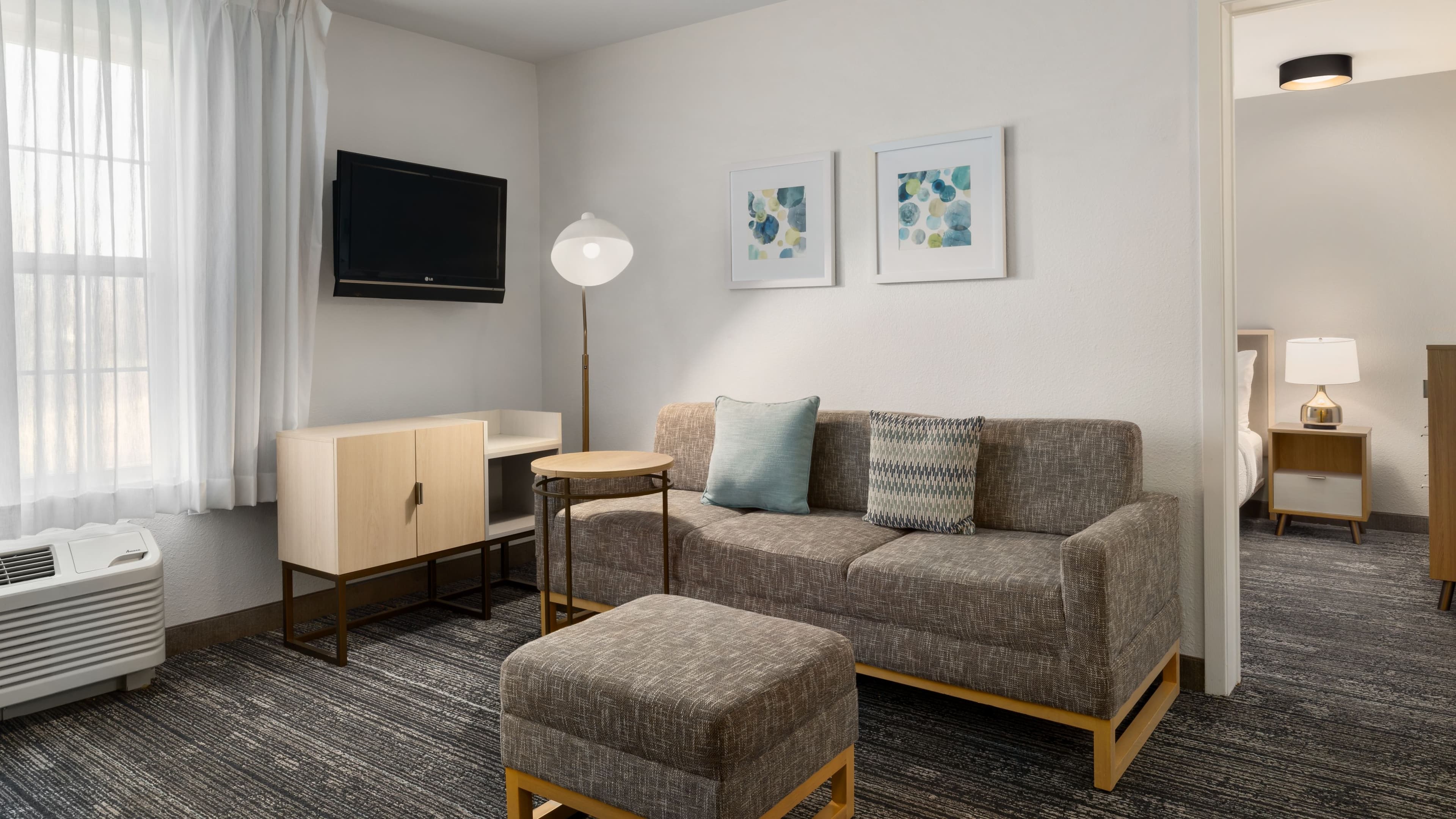 1 Bedroom Suite - Image 1