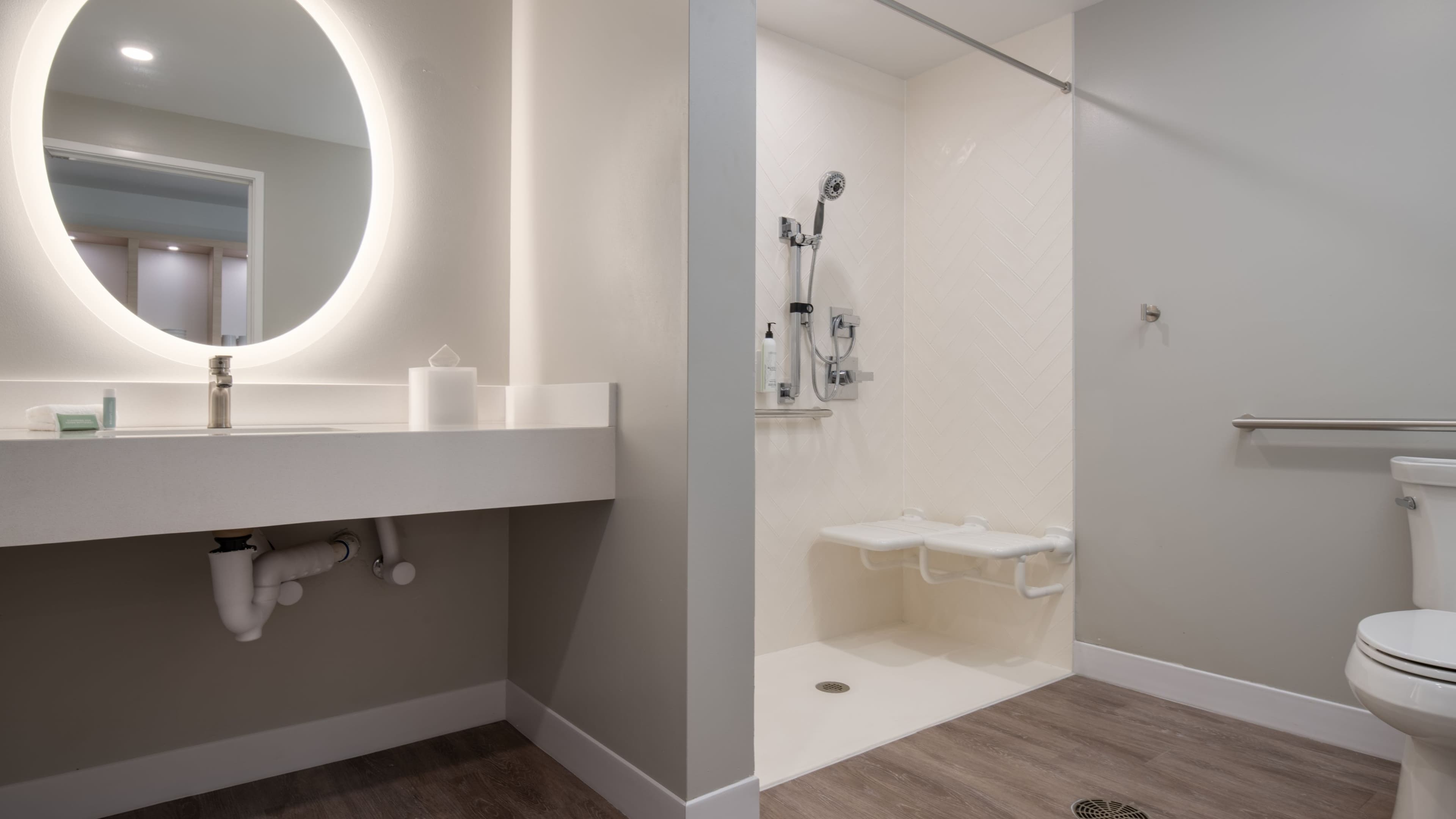 King Studio Suite - Image 7