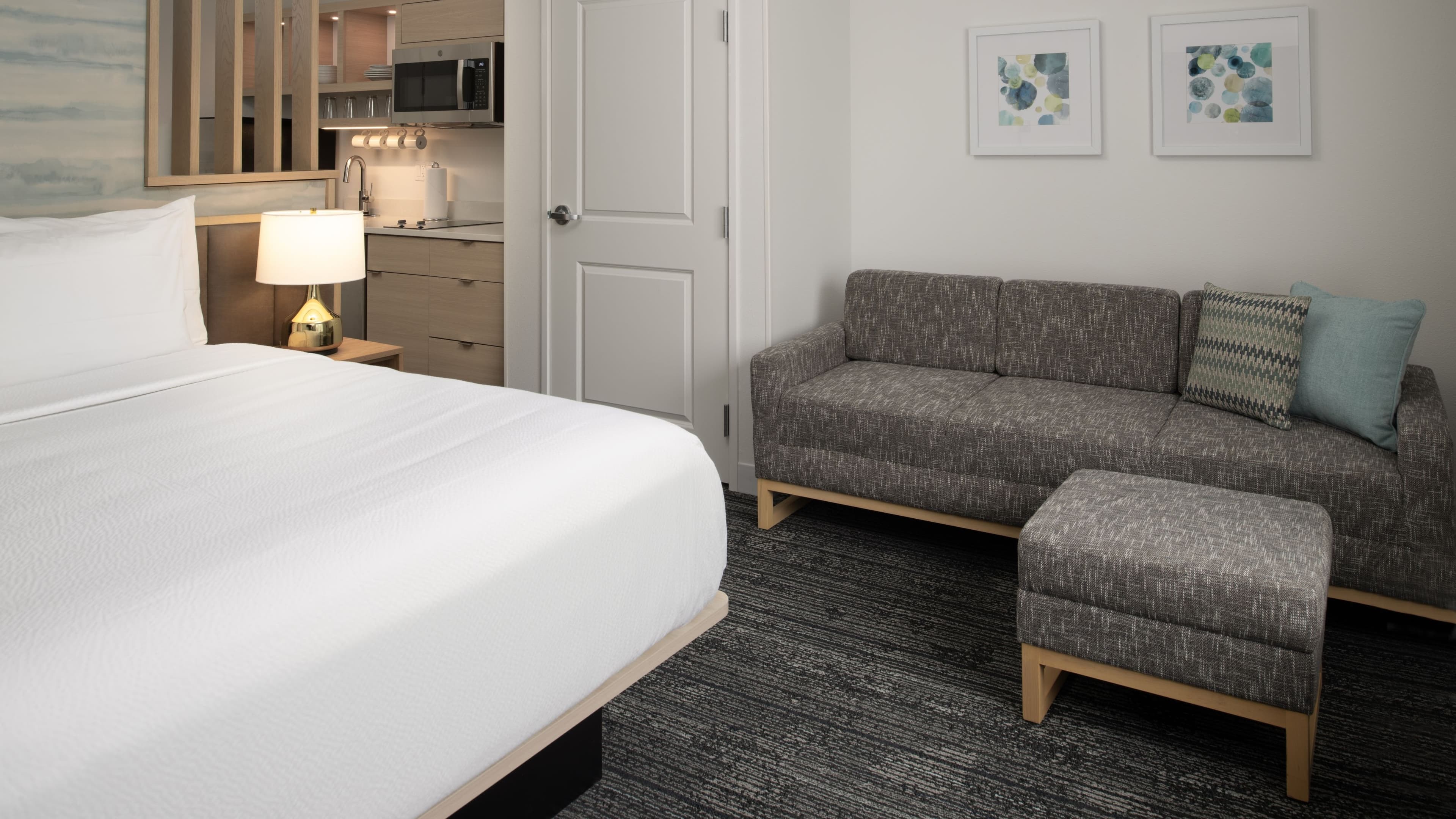 King Studio Suite - Image 3