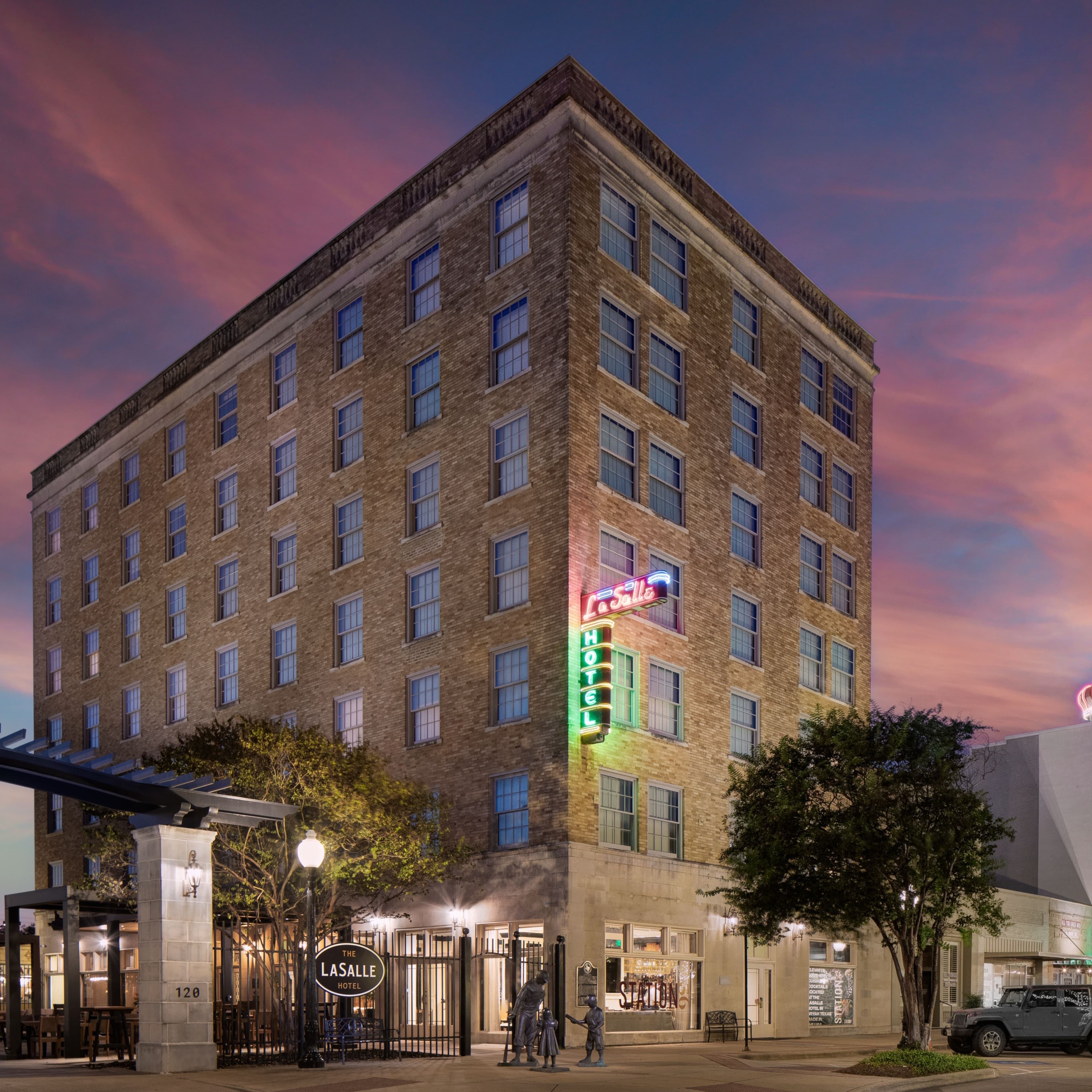 The LaSalle Hotel, Bryan College Station, a Tribute Portfolio Hotel