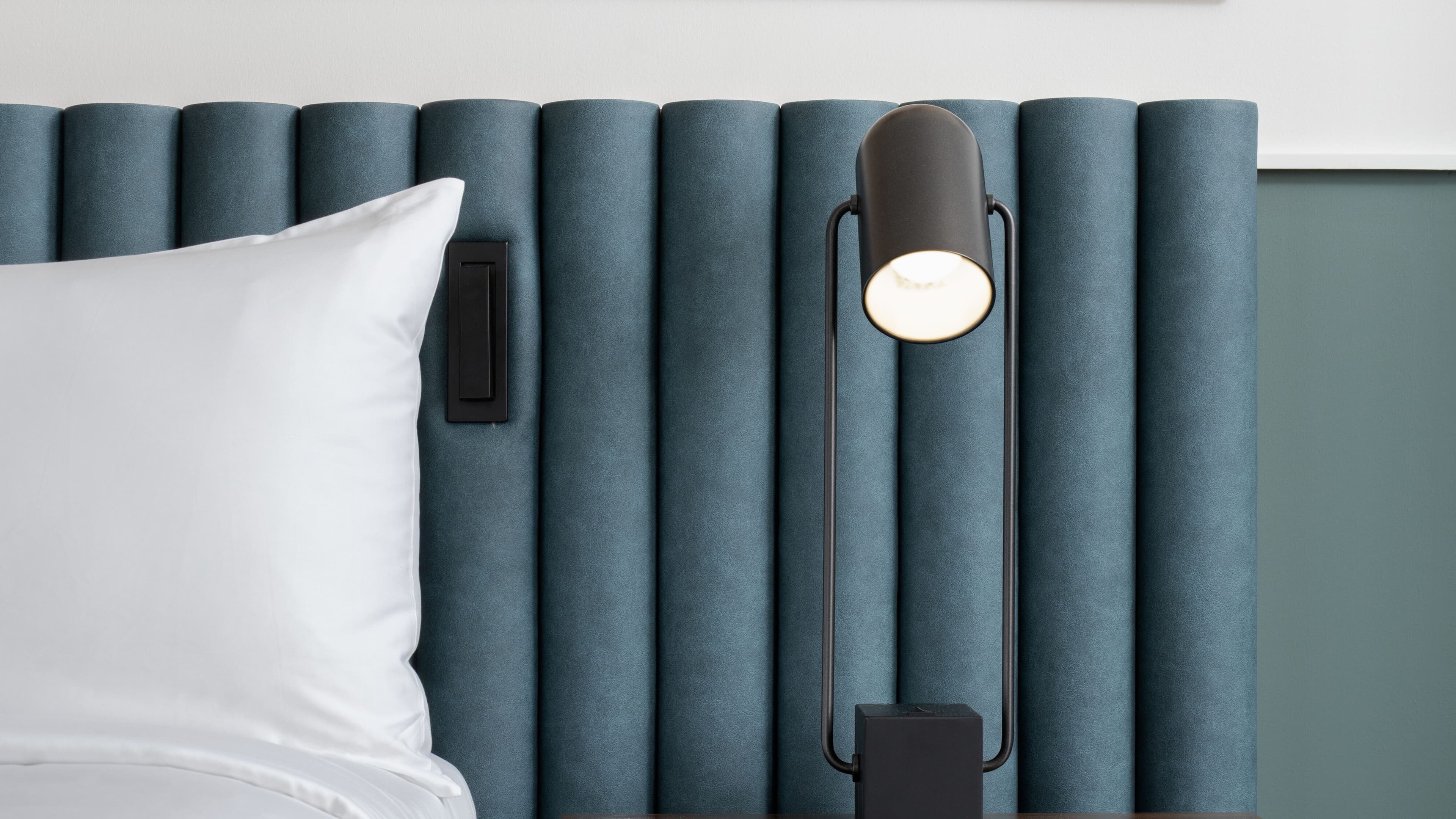 Guestroom One King Bed - Image 7