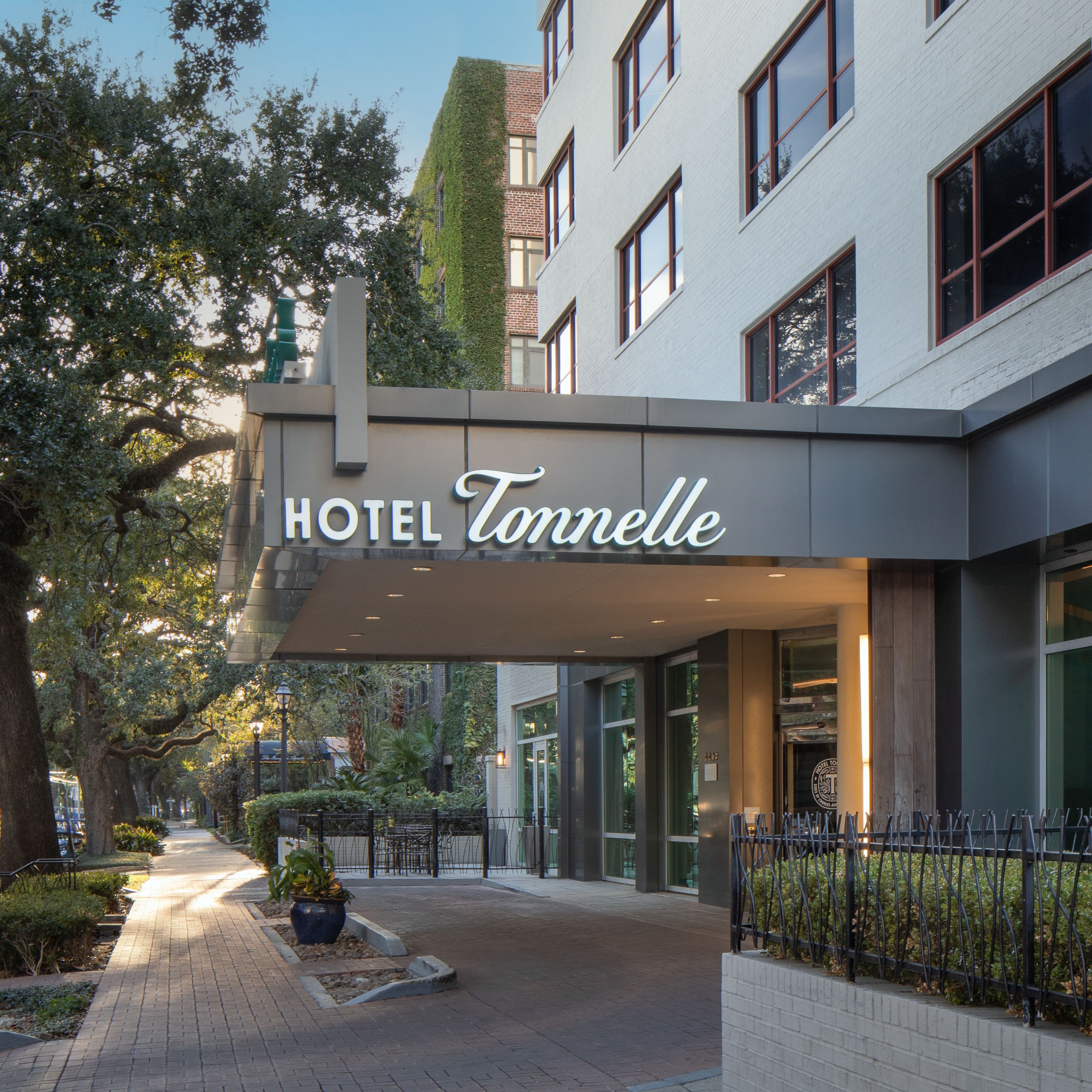 Hotel Tonnelle New Orleans, A Tribute Portfolio Hotel
