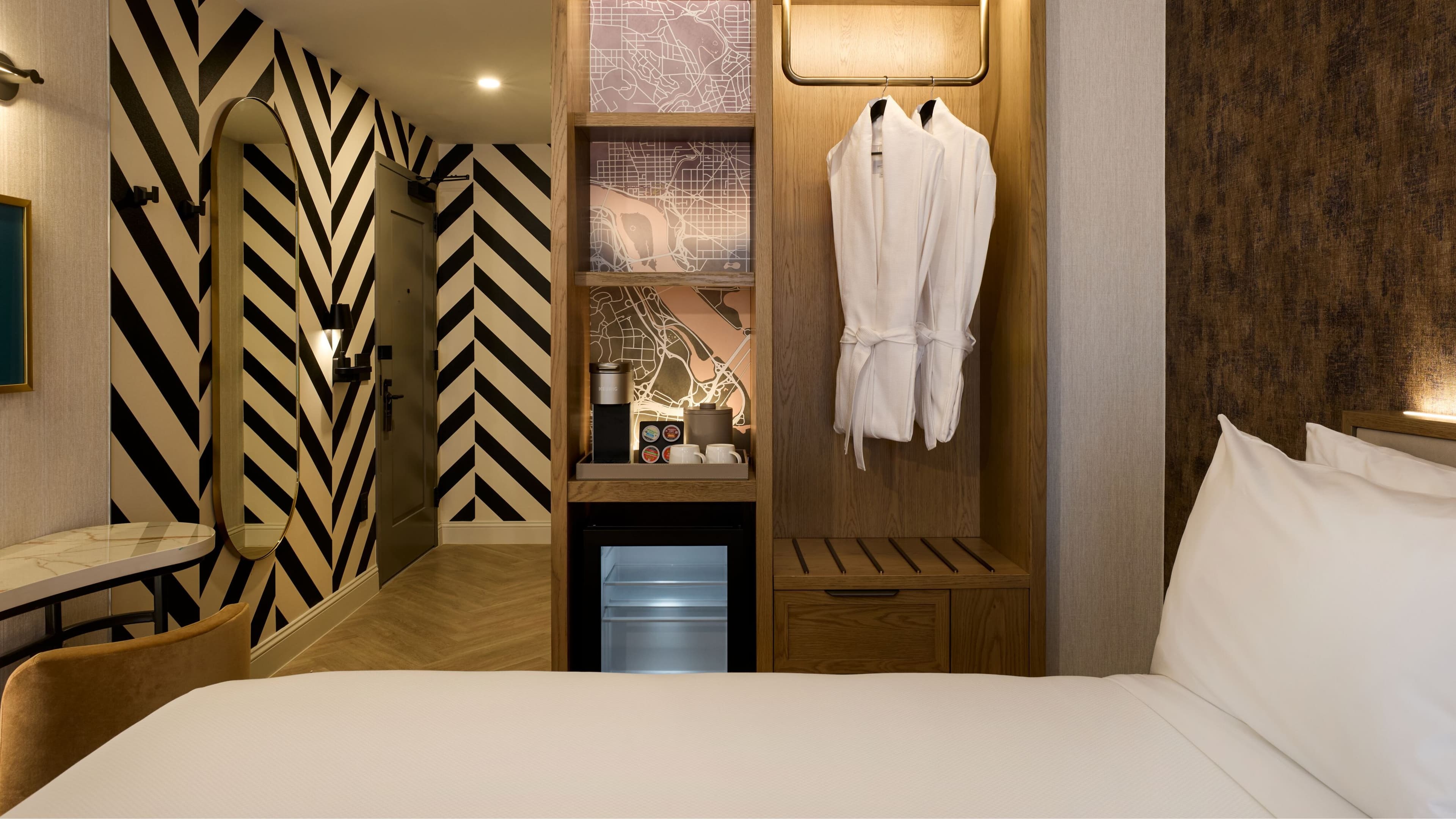 Standard King - Image 3